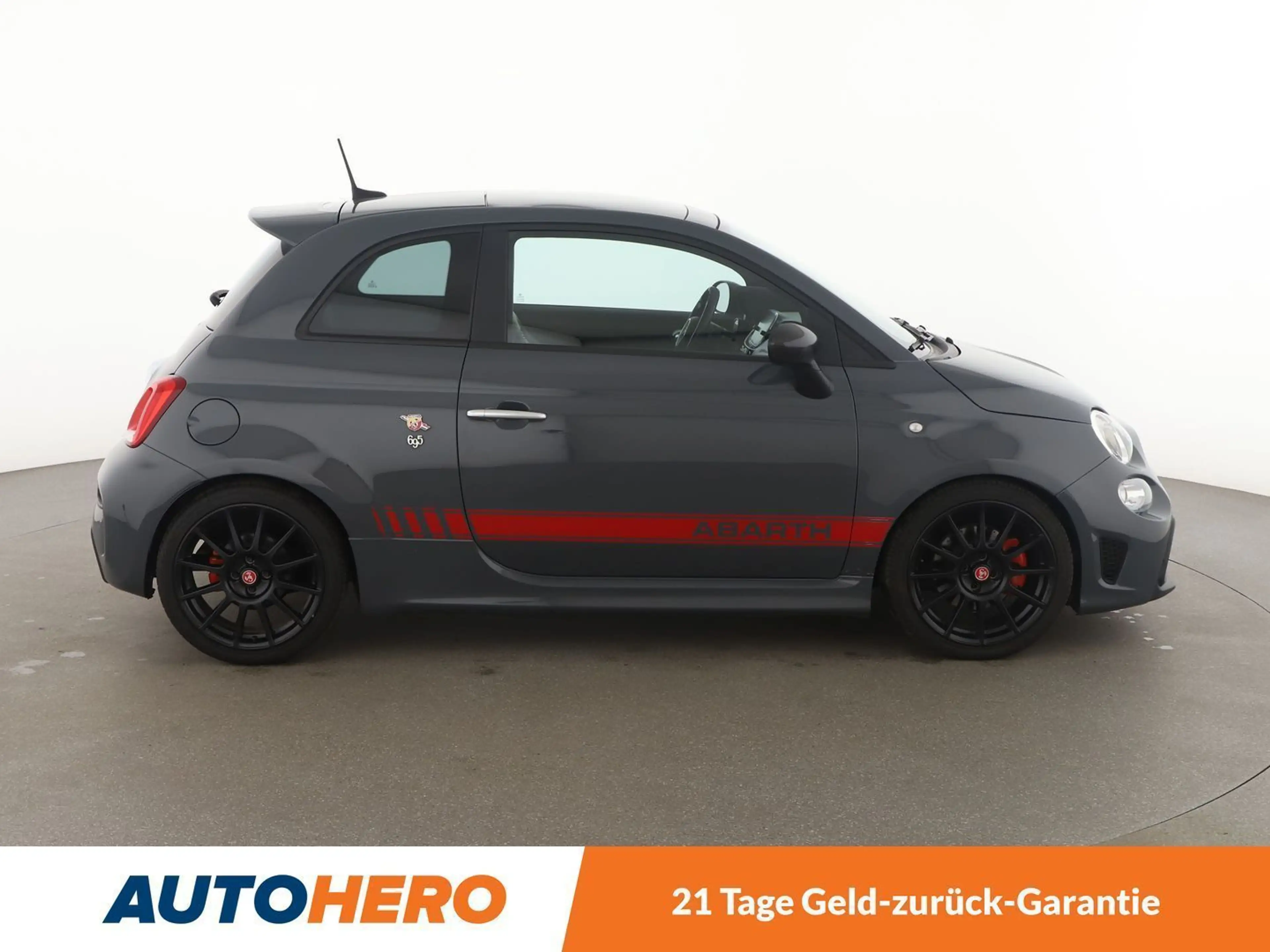Abarth 695 1.4 Turbo XSR Yamaha Limited Edition Aut*NAVI*PDC* — photo 7