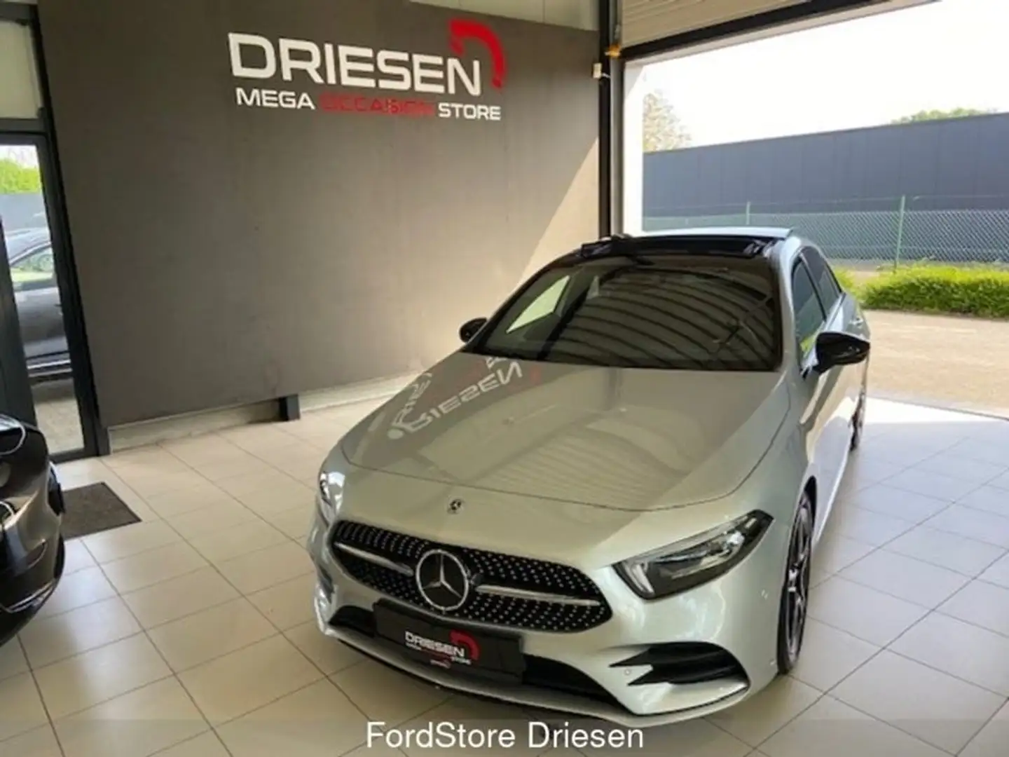 Mercedes-Benz A 200 200 7G-DCT AMG+PANO+LED+Camera+Blis Argent - 2