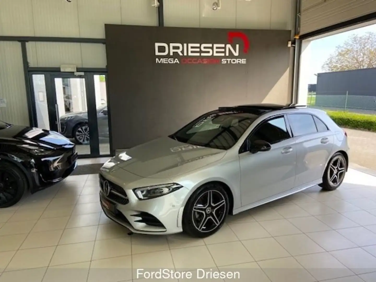 Mercedes-Benz A 200 200 7G-DCT AMG+PANO+LED+Camera+Blis Argent - 1