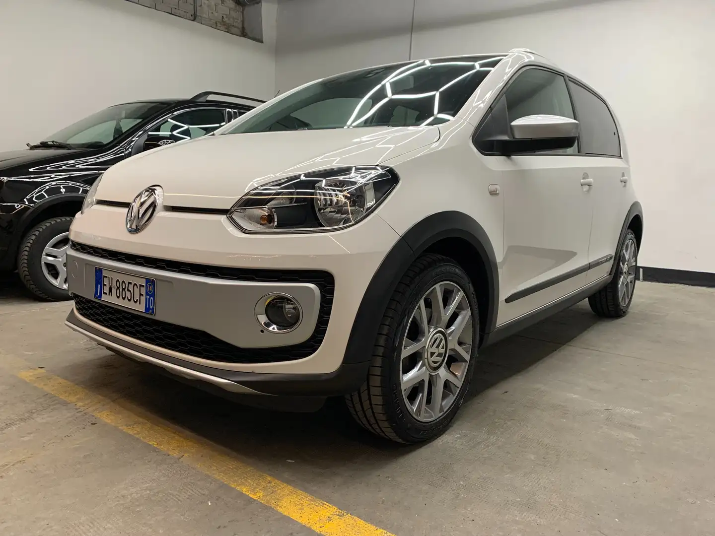 Volkswagen up! up! 5p 1.0 Cross 75cv Blanc - 1