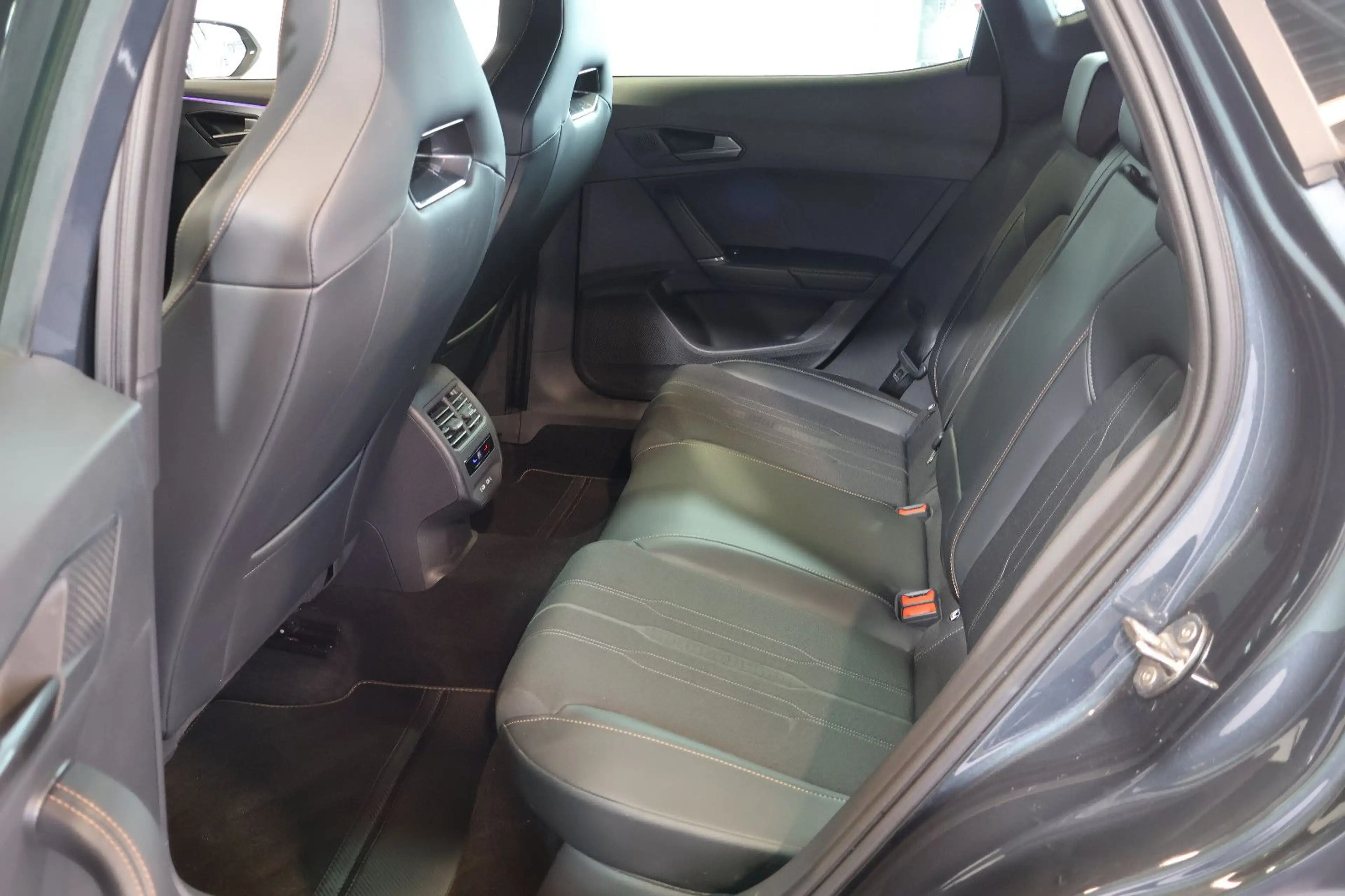 CUPRA Formentor VZ 2.0 TSI 4D BEATS+SIDE+KAM+MEM+19" — photo 15