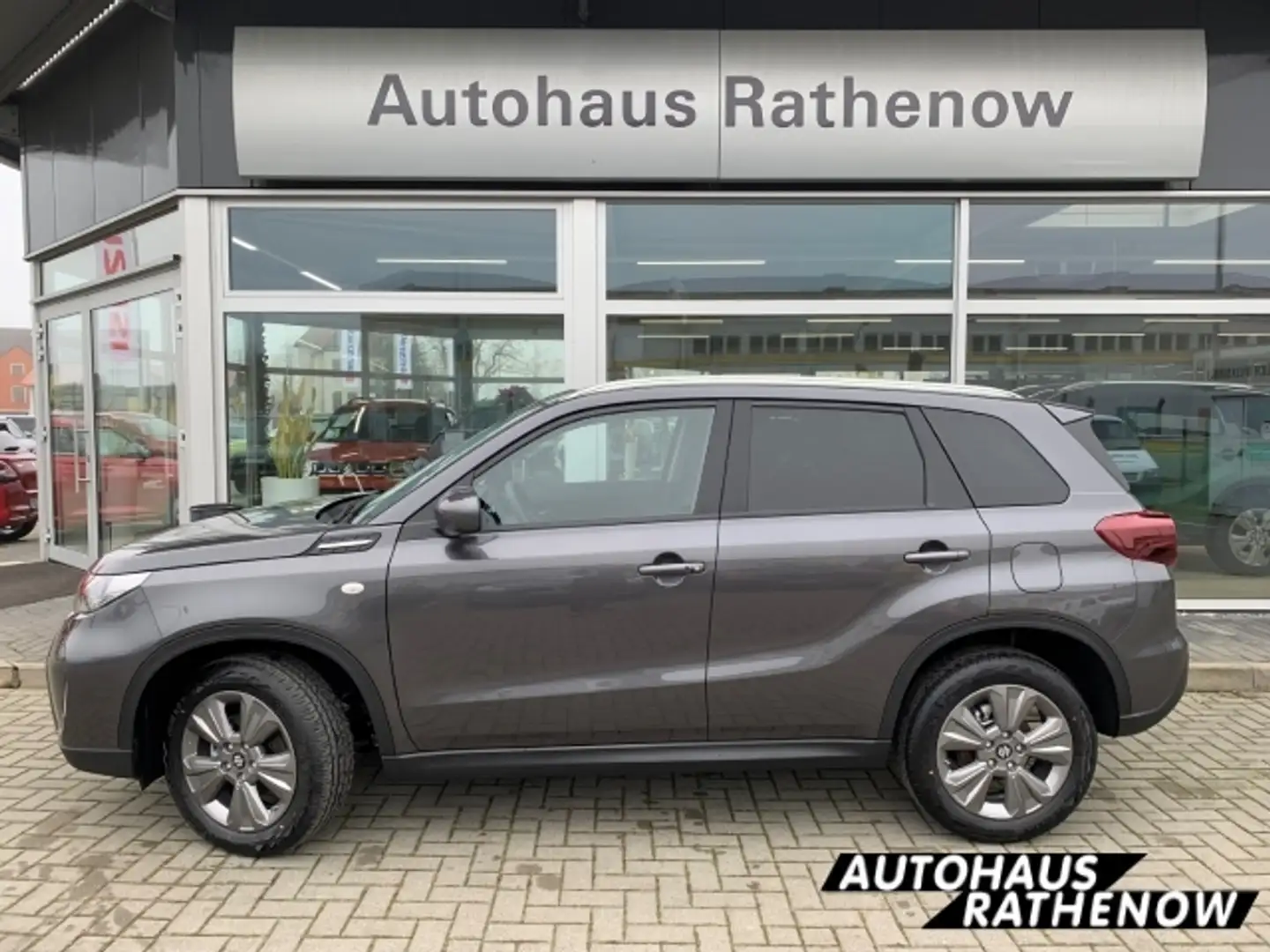 Suzuki Vitara 1.4 Mild-Hybrid Comfort 4x4 Navi LED Apple CarPlay Grijs - 1