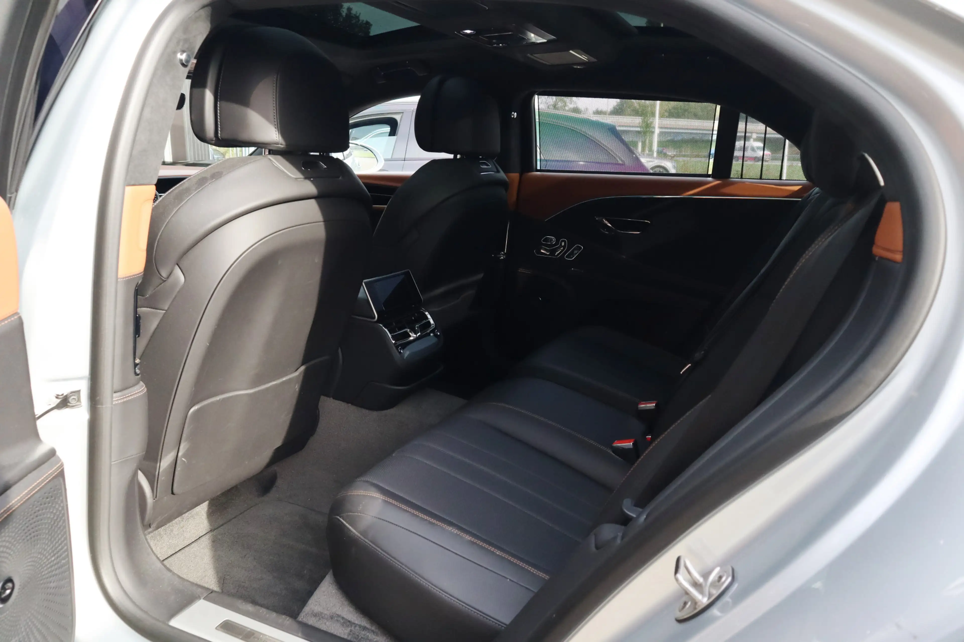 Bentley Flying Spur 4.0 V8 | Achterasbesturing, Massage, Nachtzicht, P — photo 18