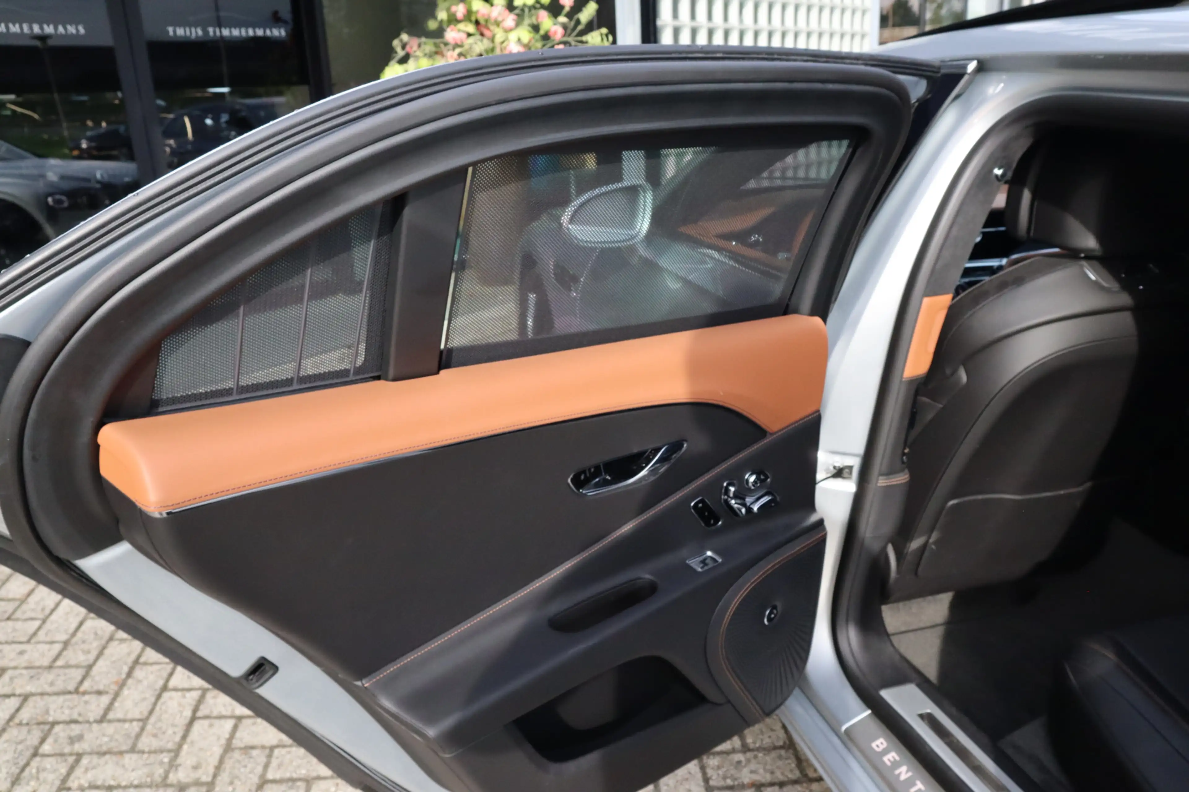 Bentley Flying Spur 4.0 V8 | Achterasbesturing, Massage, Nachtzicht, P — photo 17