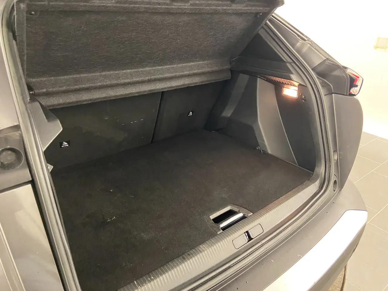 Peugeot 2008 2008 II 2020 1.2 puretech Allure Pack s 25