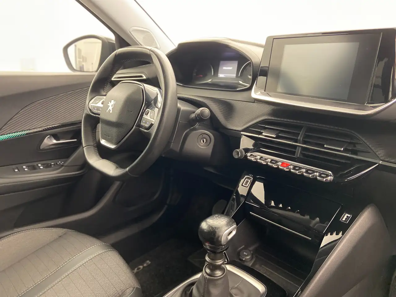 Peugeot 2008 2008 II 2020 1.2 puretech Allure Pack s 16