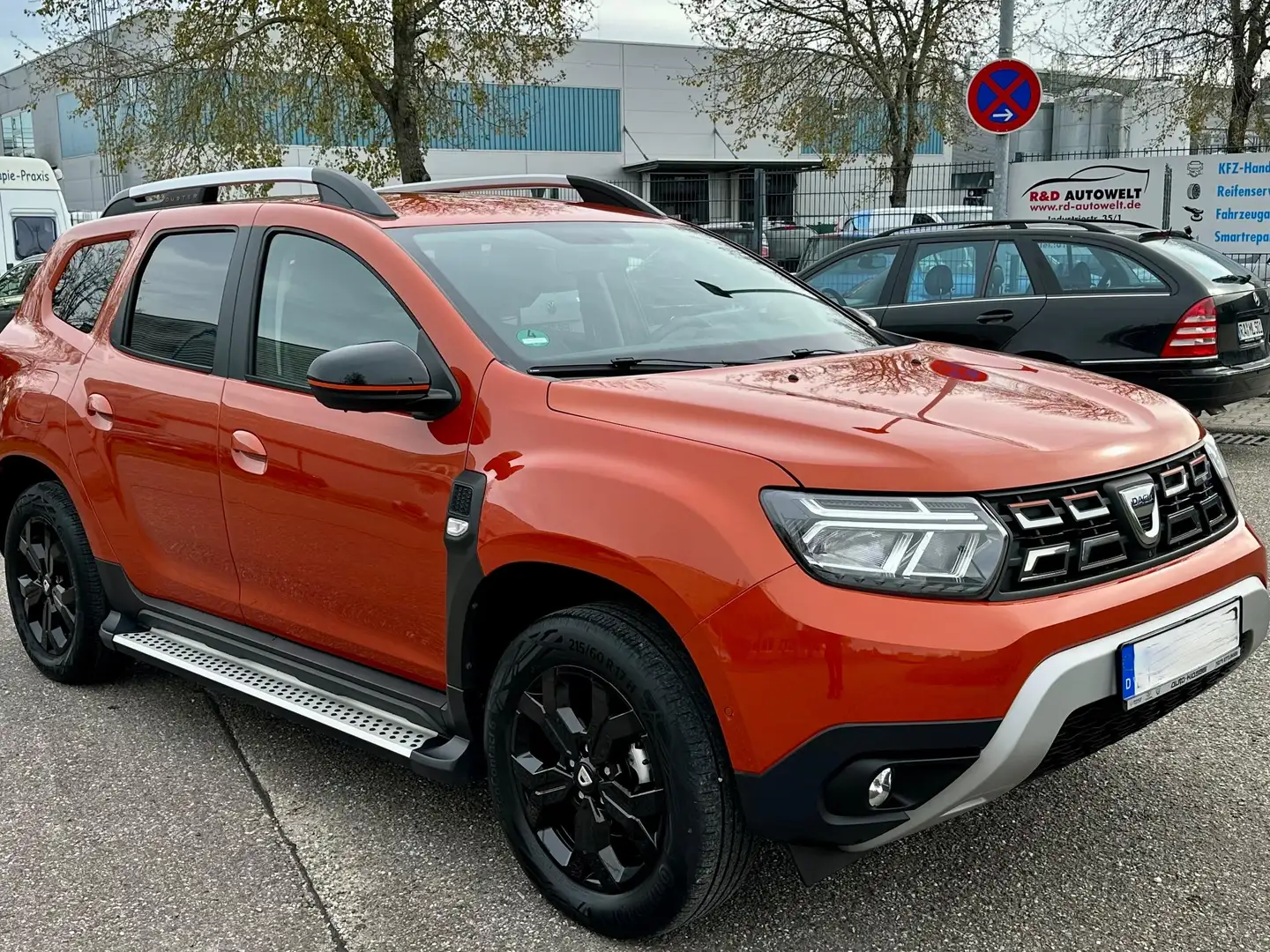 Dacia Duster +Extreme+1. Hand+Scheckheftgepflegt+AHK+ Orange - 1