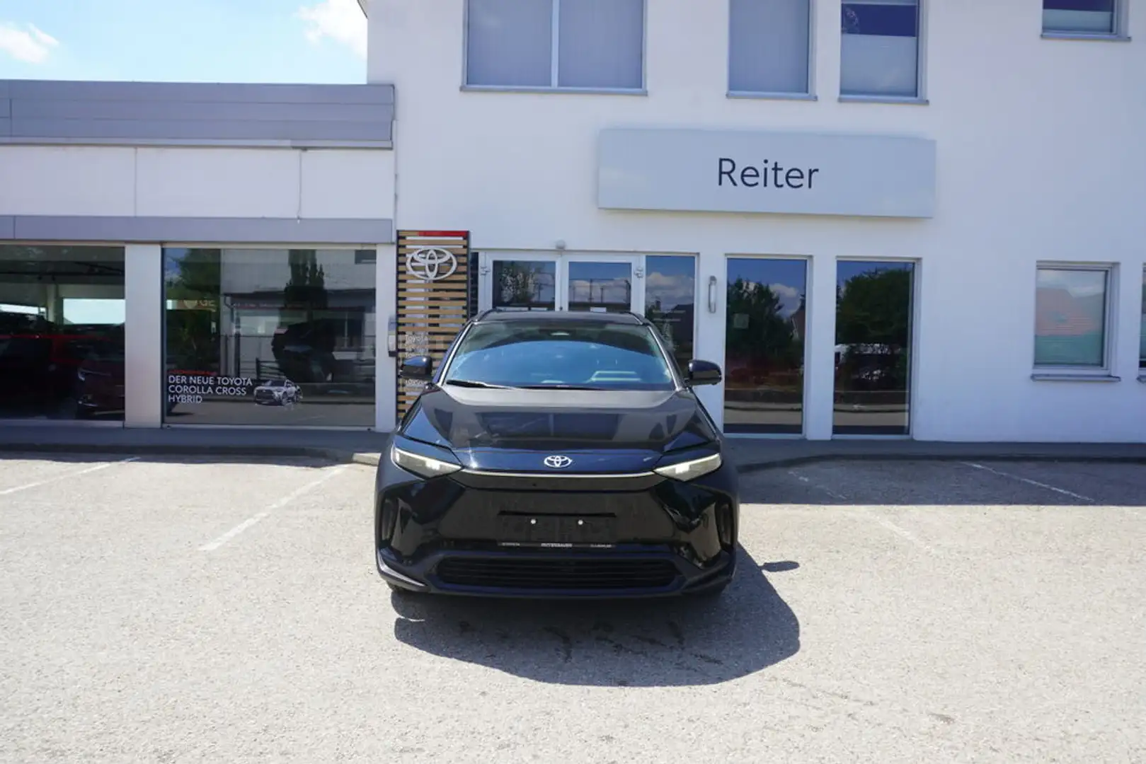 Toyota bZ4X Elektro 71,4kWh Aut. Schwarz - 1
