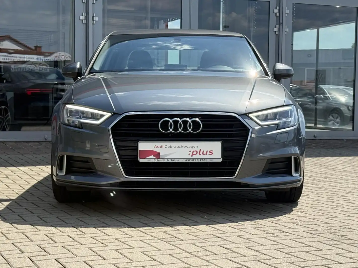 Audi A3 Limousine sport 1.0 TFSI 6-Gang LED+NAV+GRA Klima Gris - 2
