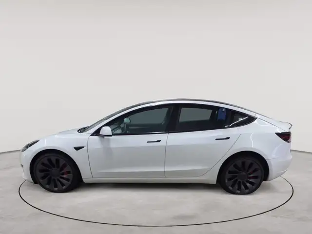 Tesla Model 3 view 6