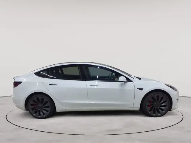 Tesla Model 3 view 3
