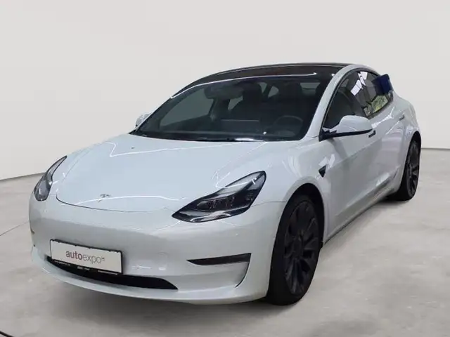 Tesla Model 3 view 2