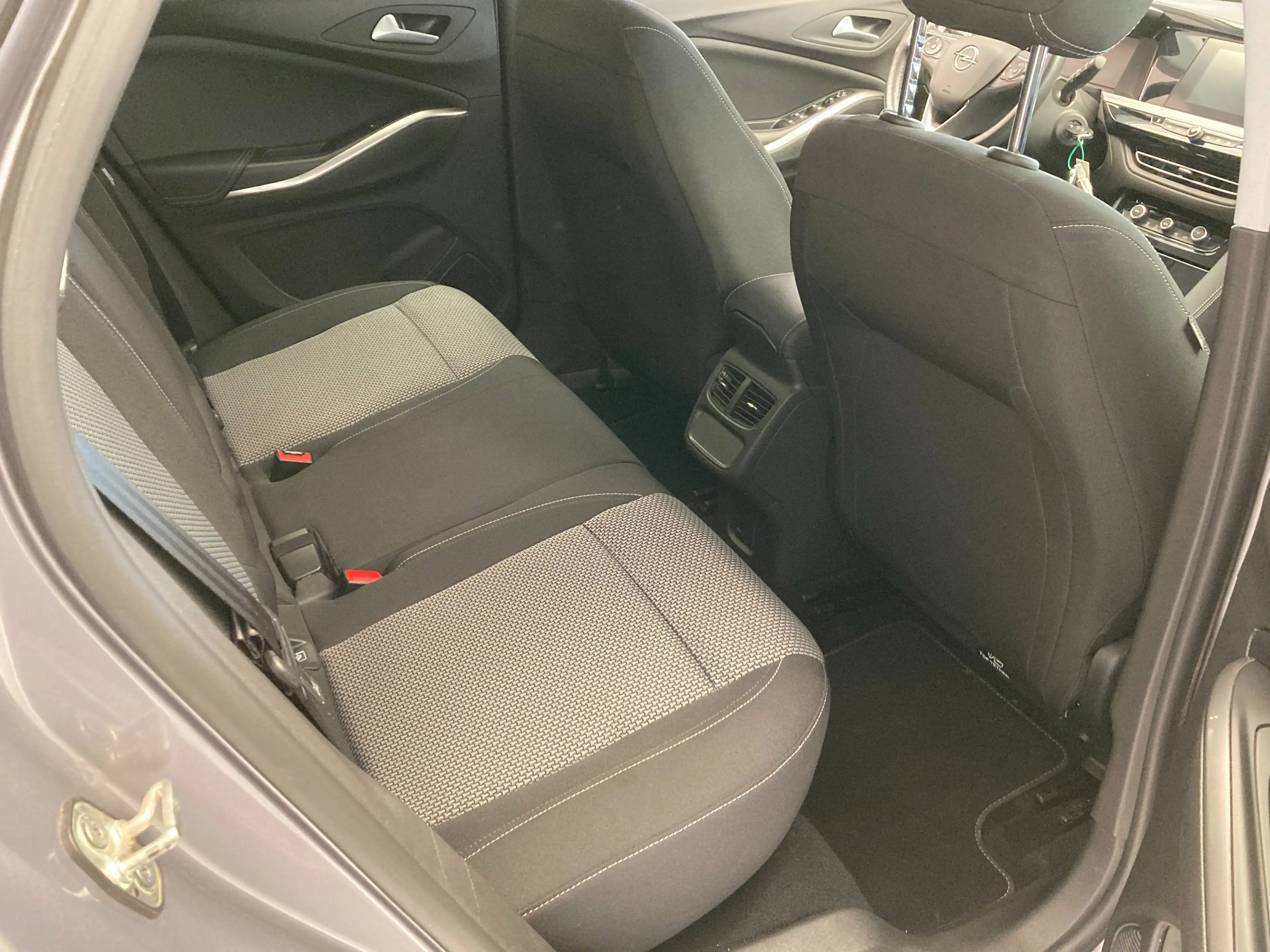 Opel Grandland X Business Edition*Kamera h * Winterpaket * — photo 13