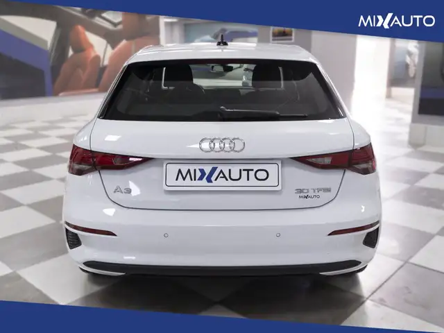 Audi A3 view 4