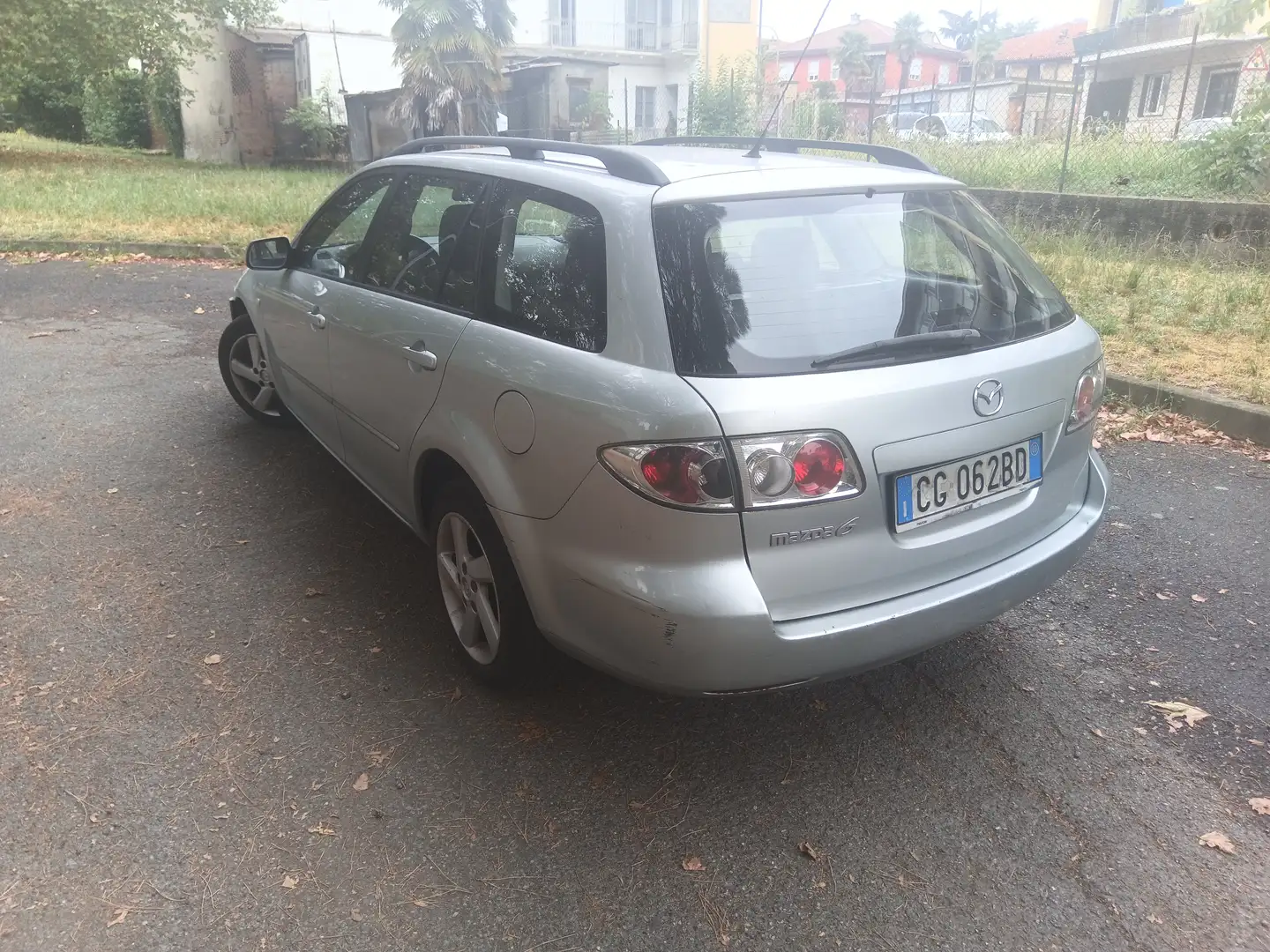 Mazda 6 6 I 2002 Wagon Wagon 2.0 cd Sport 136cv Zilver - 2