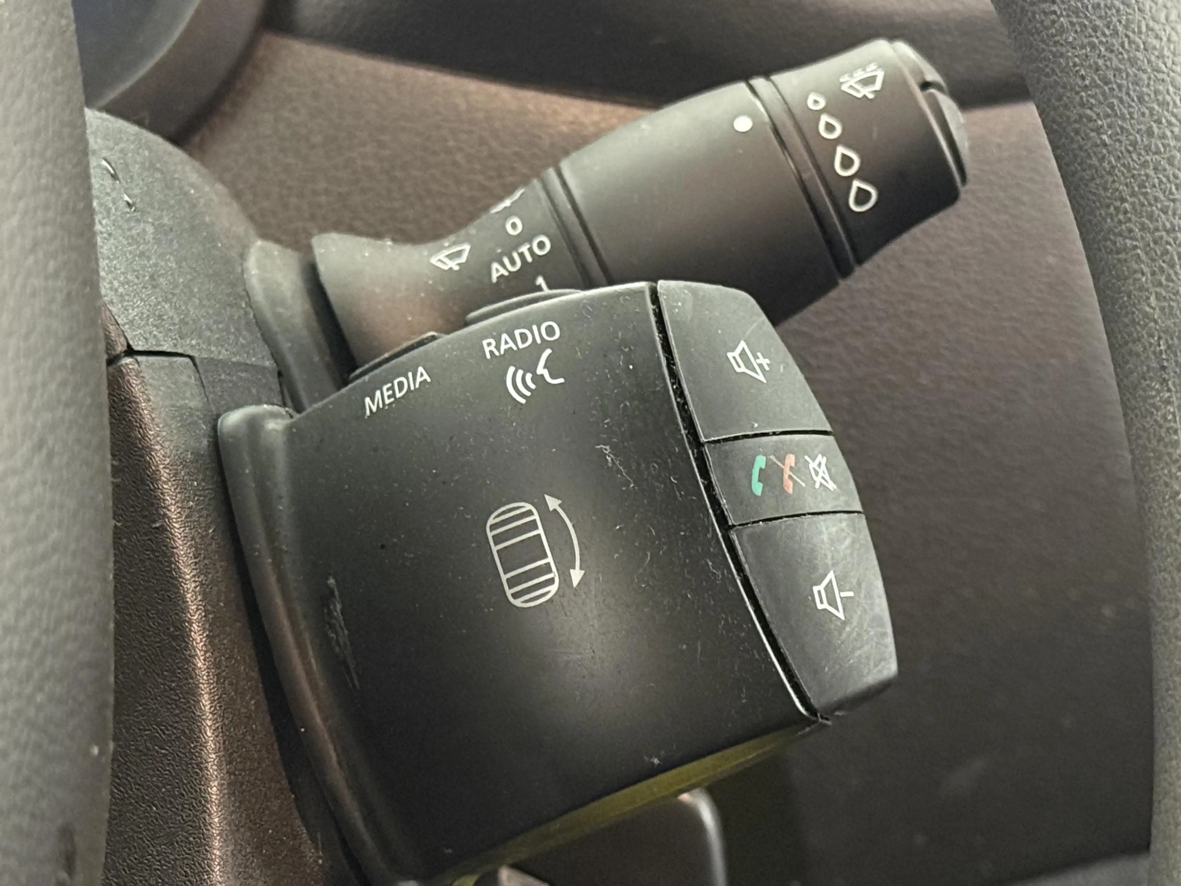 Renault Master T33 2.3 dCi 135 L2H2 Airco Cruise control Parkeers — photo 22