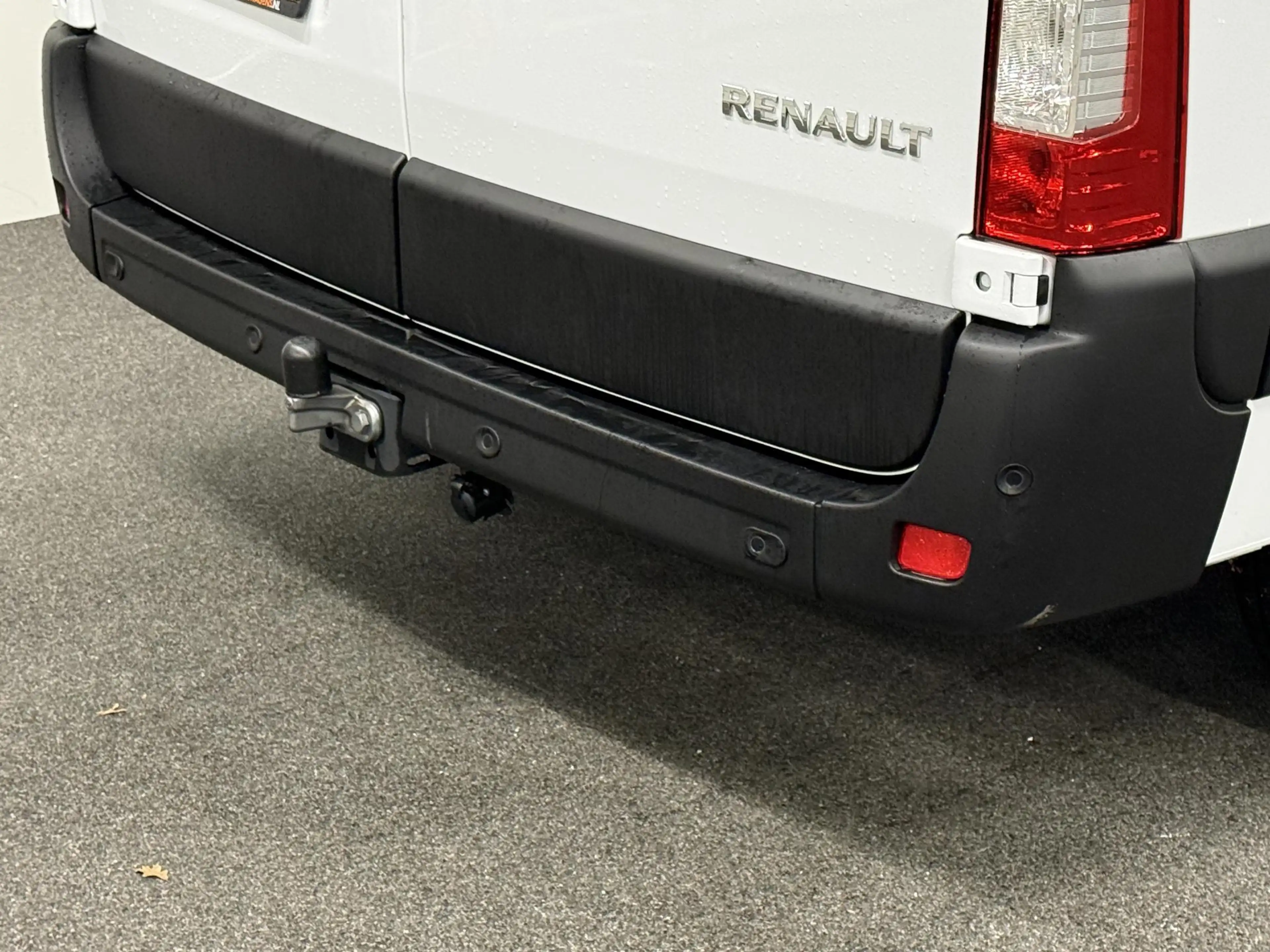 Renault Master T33 2.3 dCi 135 L2H2 Airco Cruise control Parkeers — photo 14