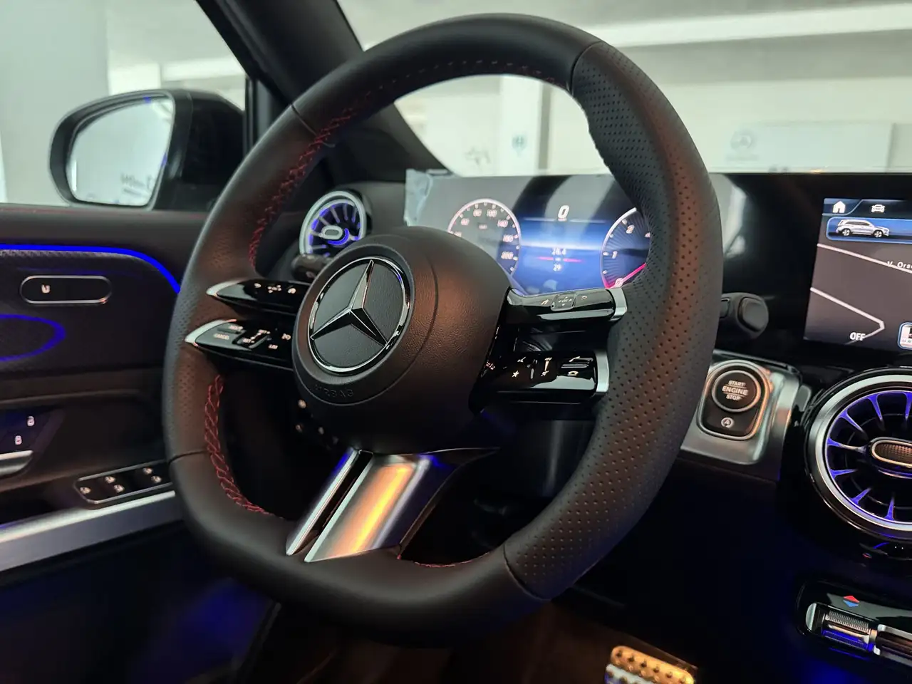Mercedes-Benz GLB 2026 — фото 15