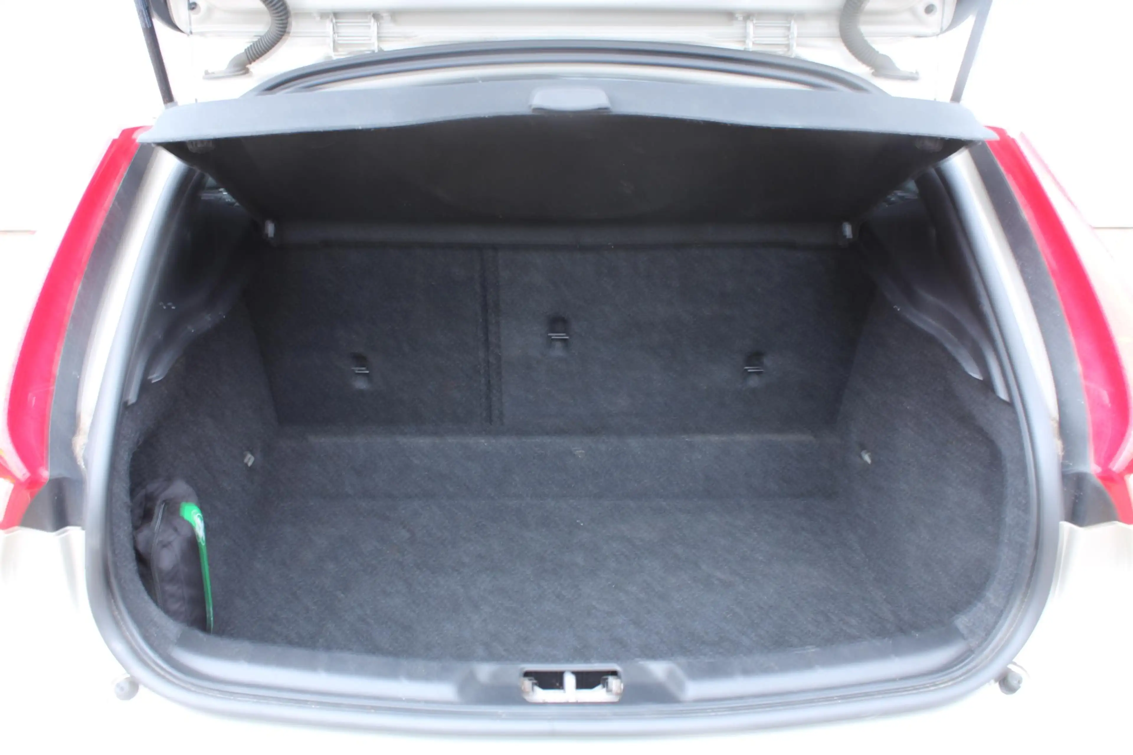 Volvo V40 Cross Country 1.5 T3 Polar+ Luxury — photo 6