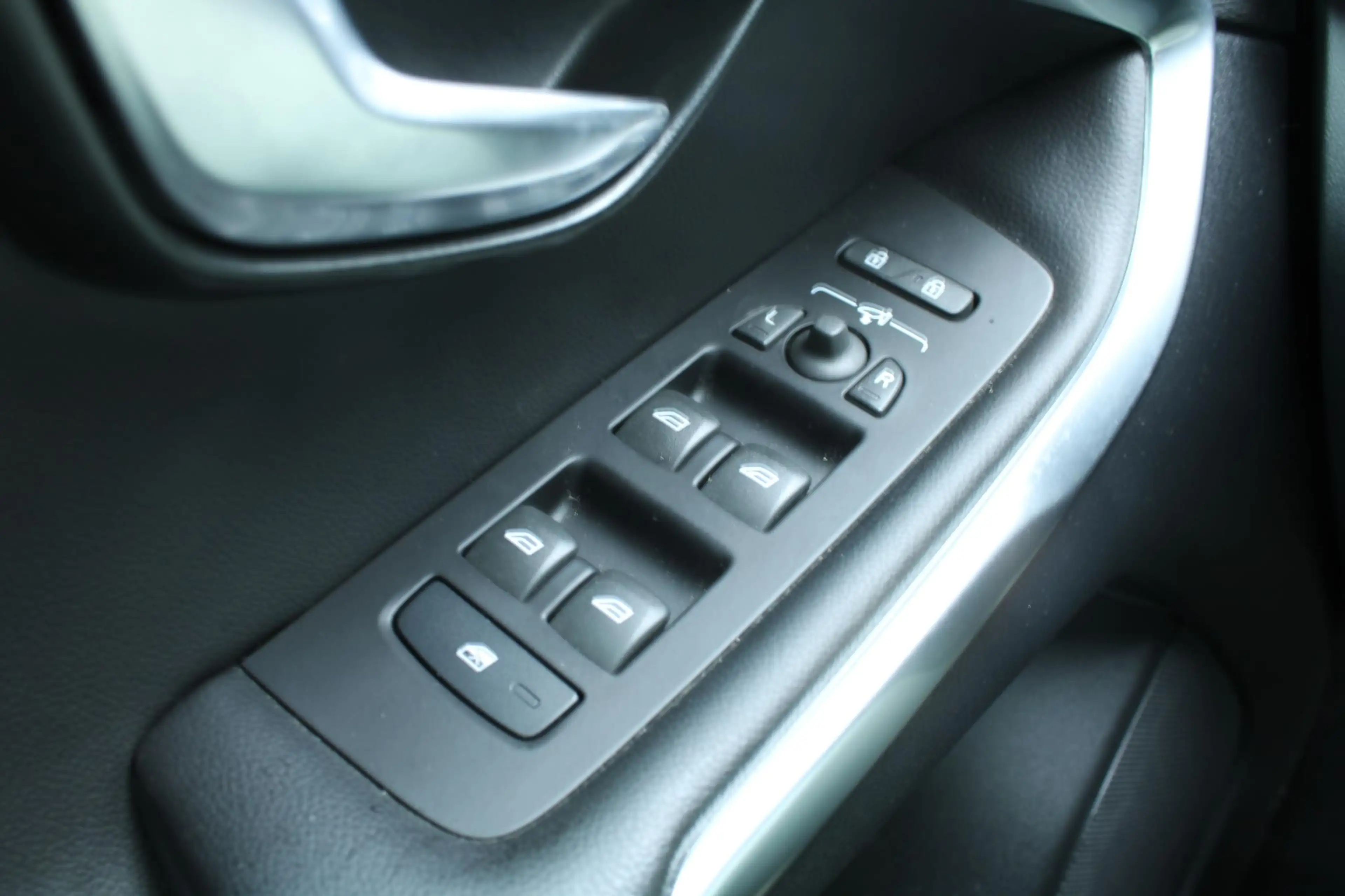 Volvo V40 Cross Country 1.5 T3 Polar+ Luxury — photo 10