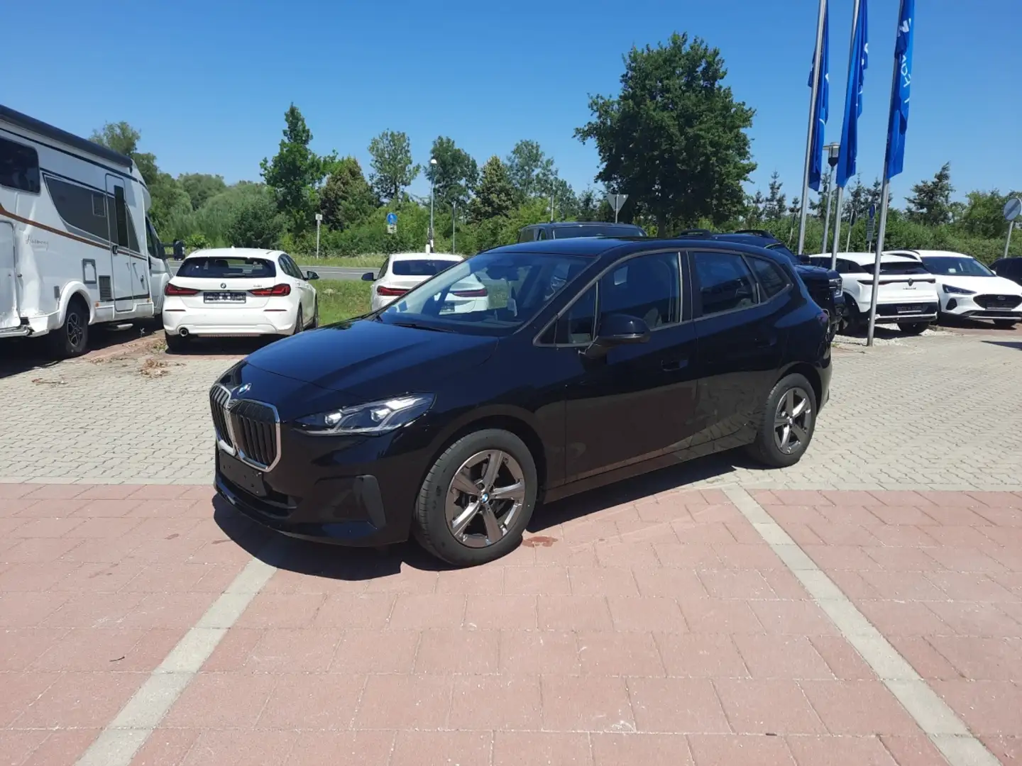 BMW 218 i Active Tourer HUD AHK H/K Navi Kamera crna - 2