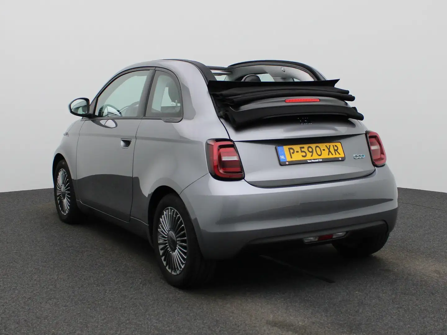 Fiat 500C Icon 42 kWh CABRIOLET | CLIMATE CONTROL | NAVIGATI Grijs - 2