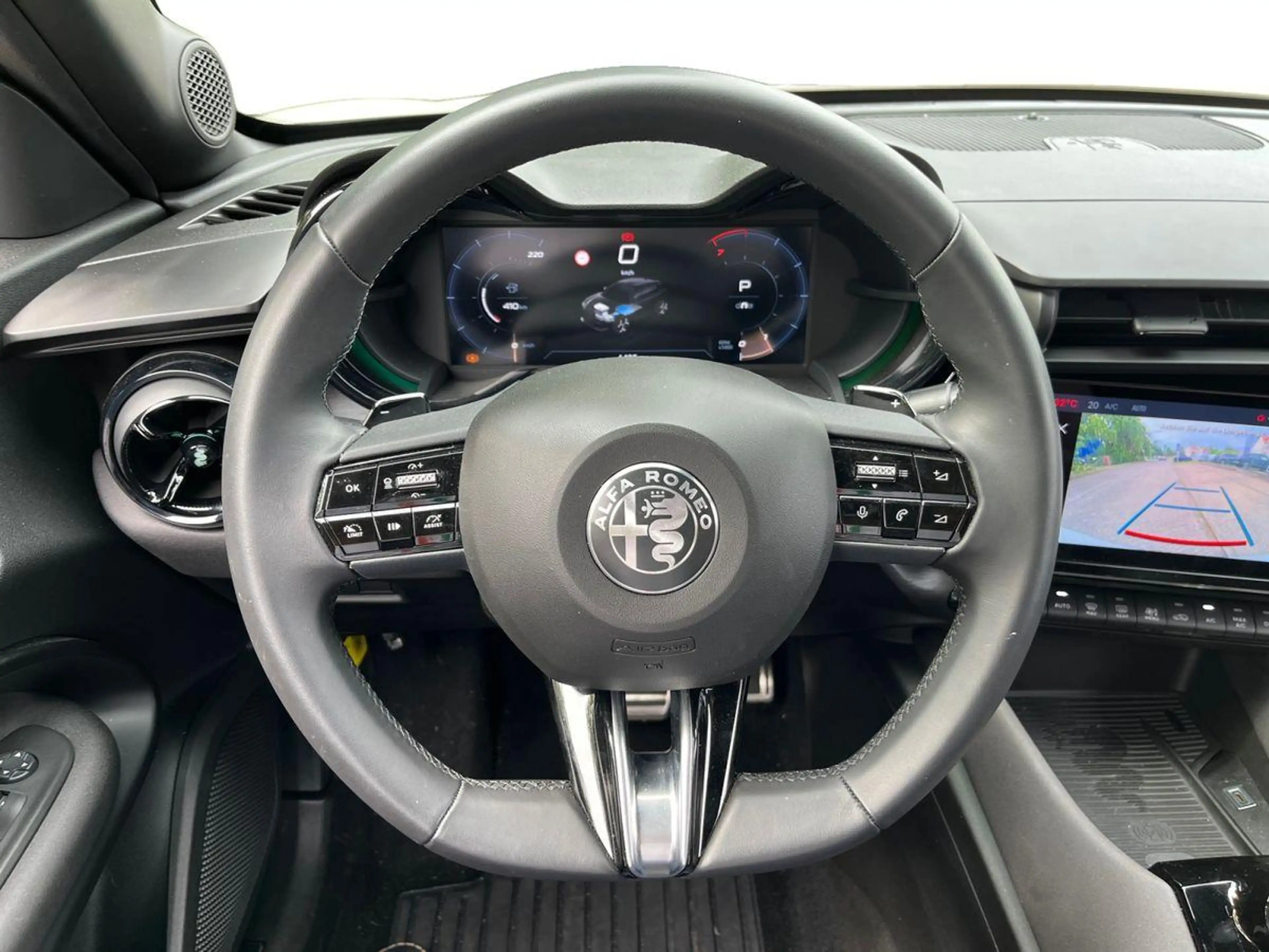 Alfa Romeo Junior Ibrida 1.2 VGT 48V-Hybrid 100 kW Speciale — photo 7