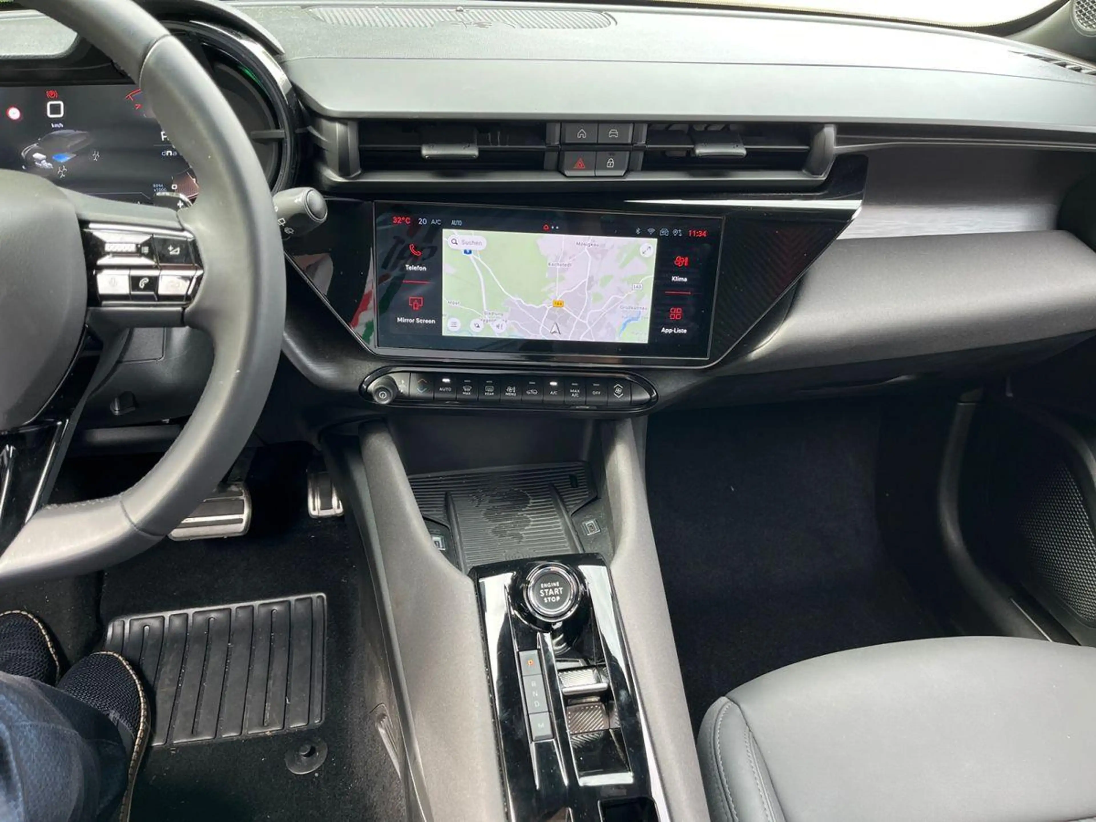 Alfa Romeo Junior Ibrida 1.2 VGT 48V-Hybrid 100 kW Speciale — photo 9