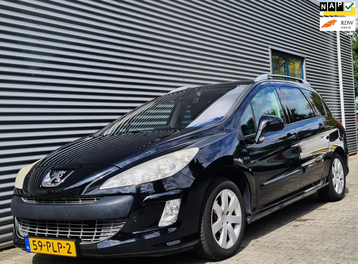 Peugeot 308 SW 1.6 HDiF Blue Lease Executive 03-2011 Zwart Met Zwart - 1
