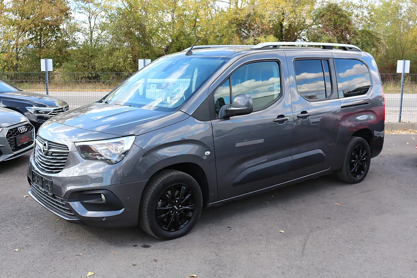 Opel Combo Life 1,5 CDTI BlueInj. XL L2H1 Edition S/S Aut. Grau - 2