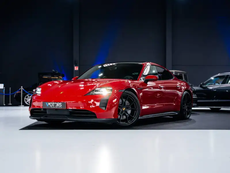 PORSCHE Taycan