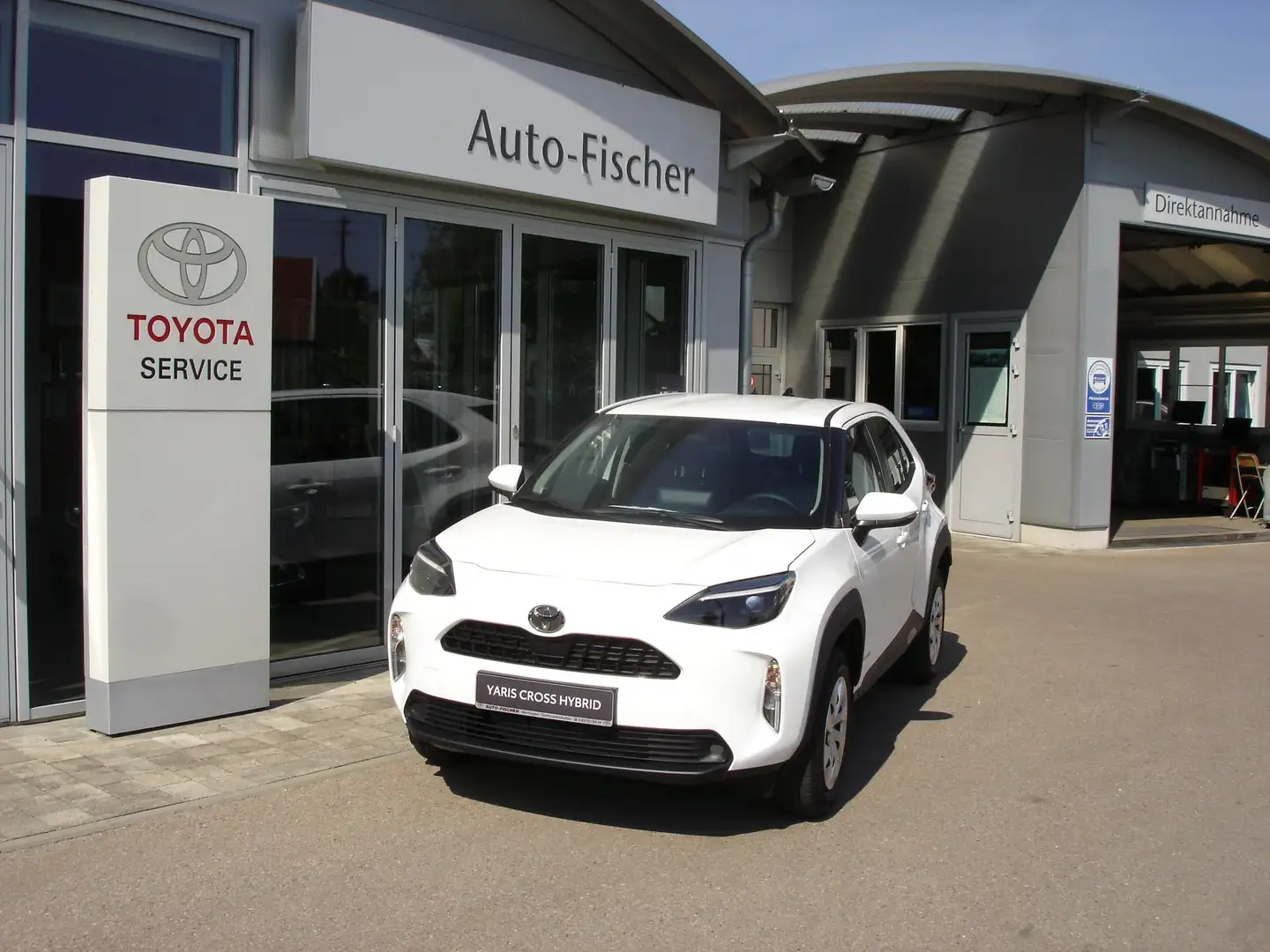 Toyota Yaris Cross Hybrid 116 1.5 VVT-i Business Edition Wit - 1