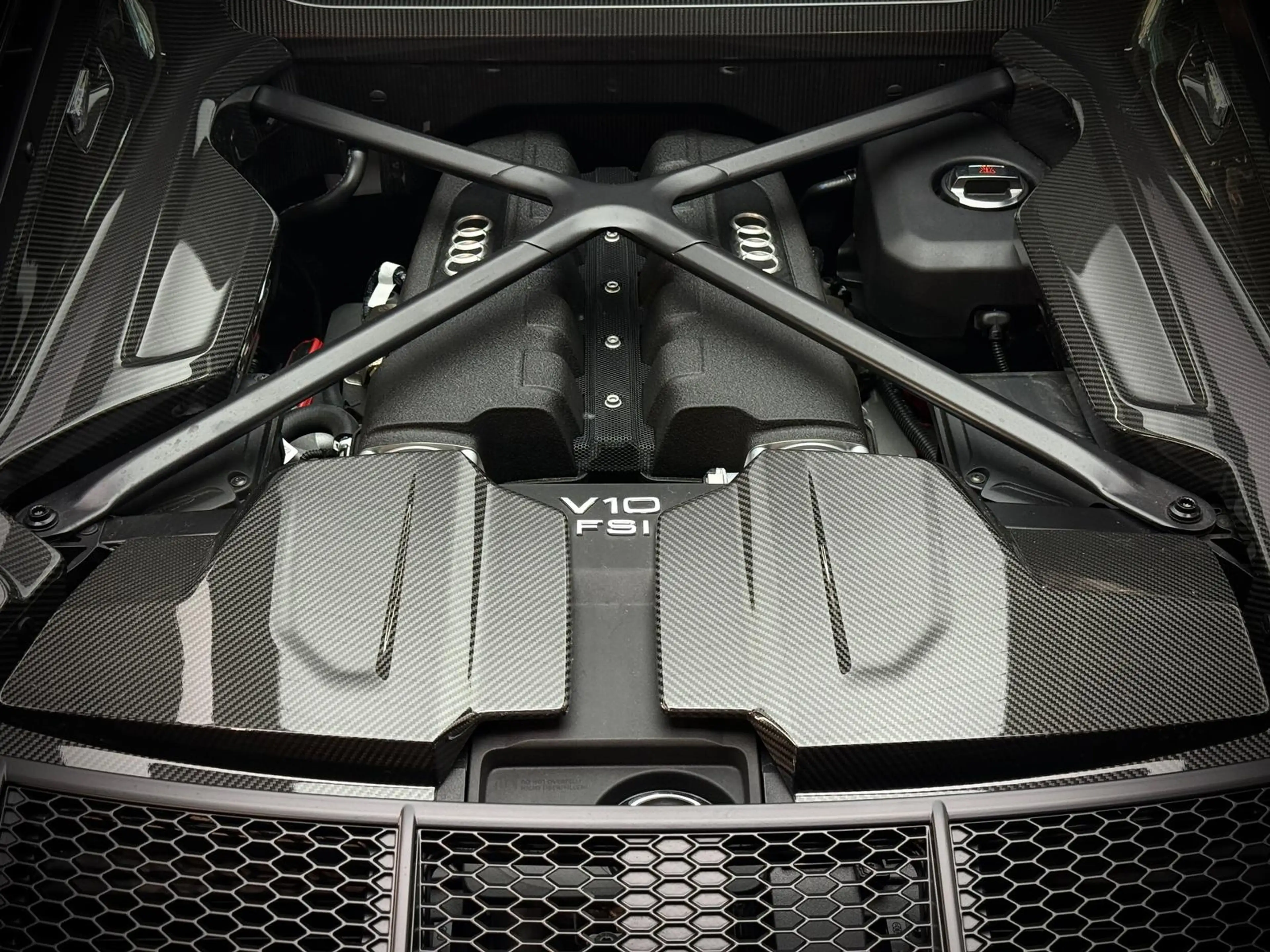 Audi R8 GT V10 Limited 1 of 333 performance Carbon — photo 11