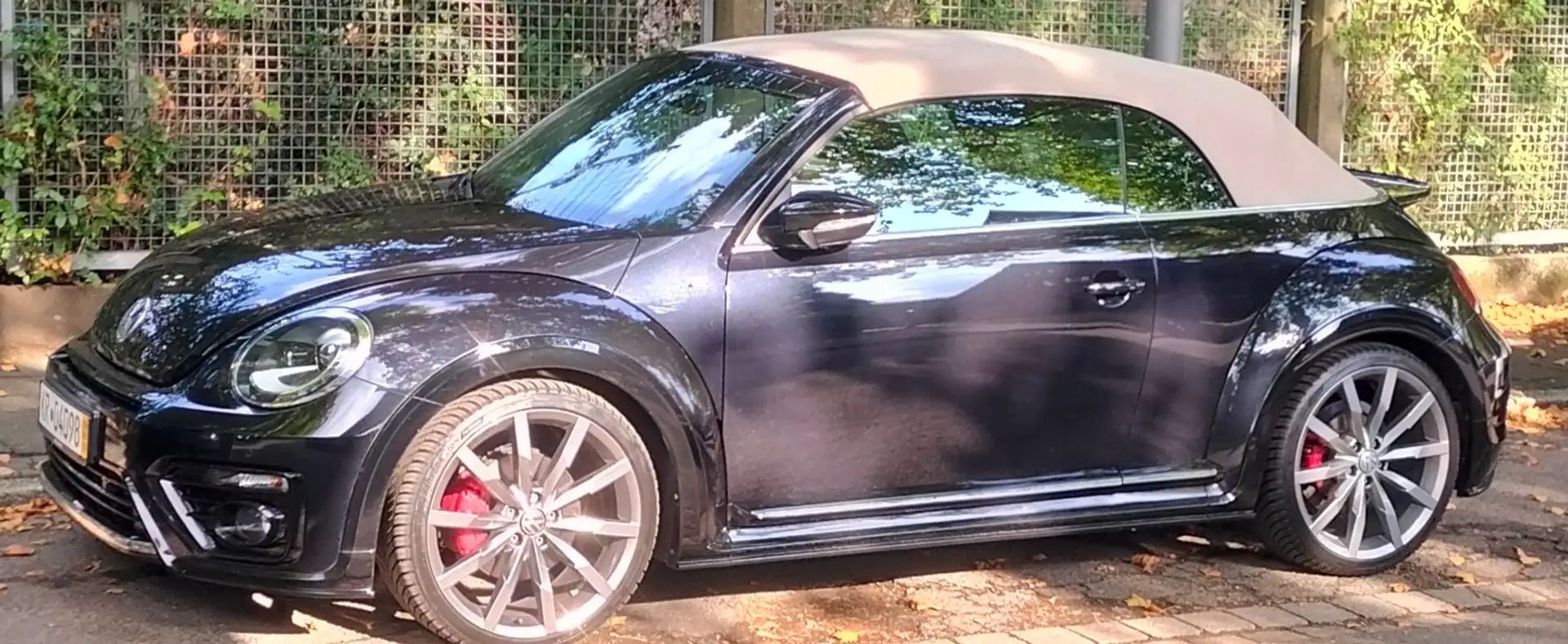 Volkswagen Beetle Cabriolet 2.0TSI DSG R-Line, NEUE 20Zoll ALLWETTER Schwarz - 1