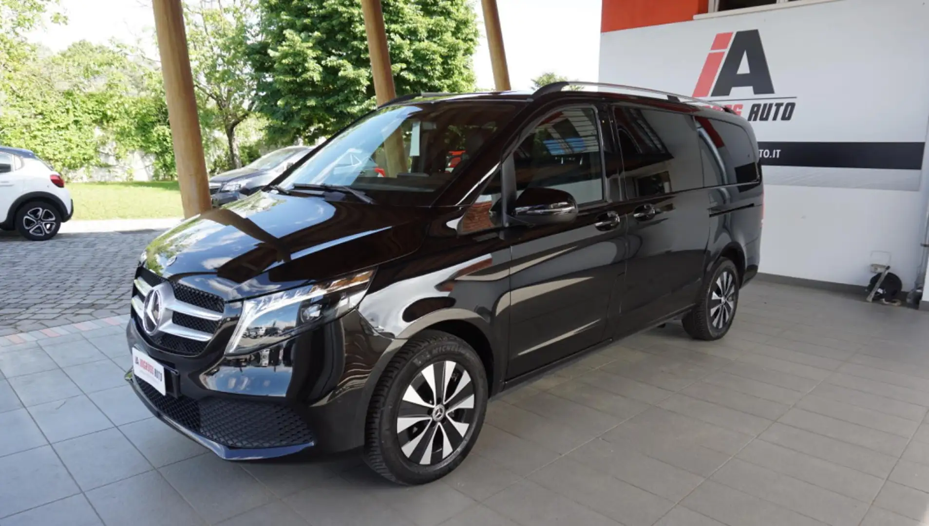 Mercedes-Benz V 250 d Automatic 4Matic Premium Long Negro - 1