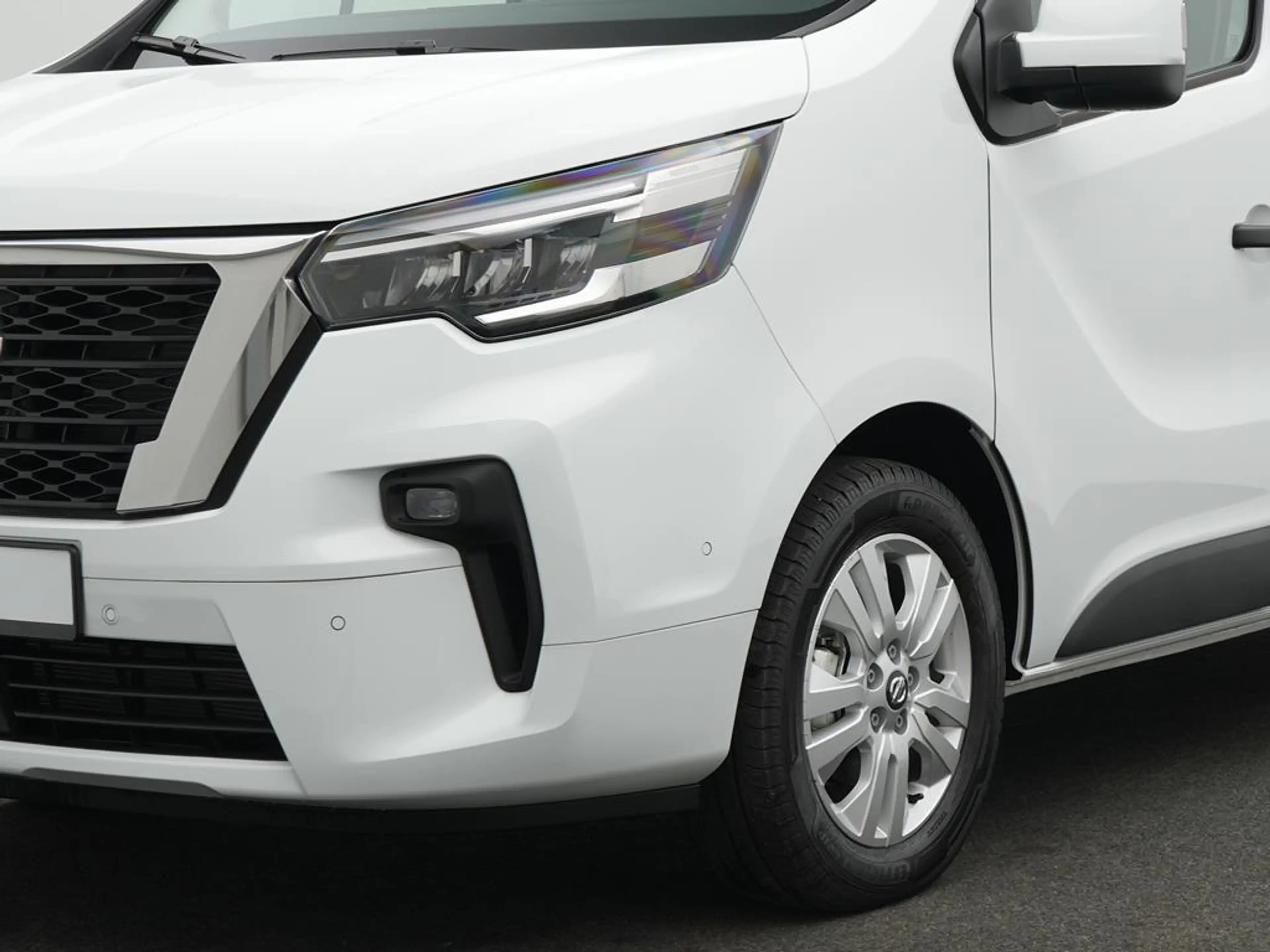 Nissan Primastar Office-Camper L1H1 (Acitva-Umbau) — photo 11