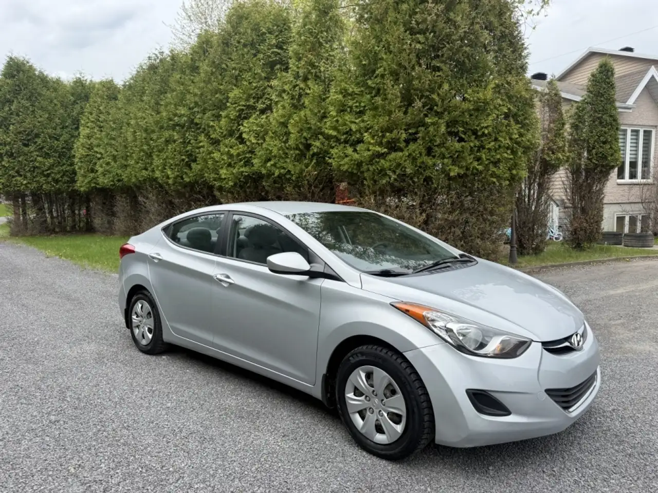 Hyundai ELANTRA fotografie Hyundai ELANTRA