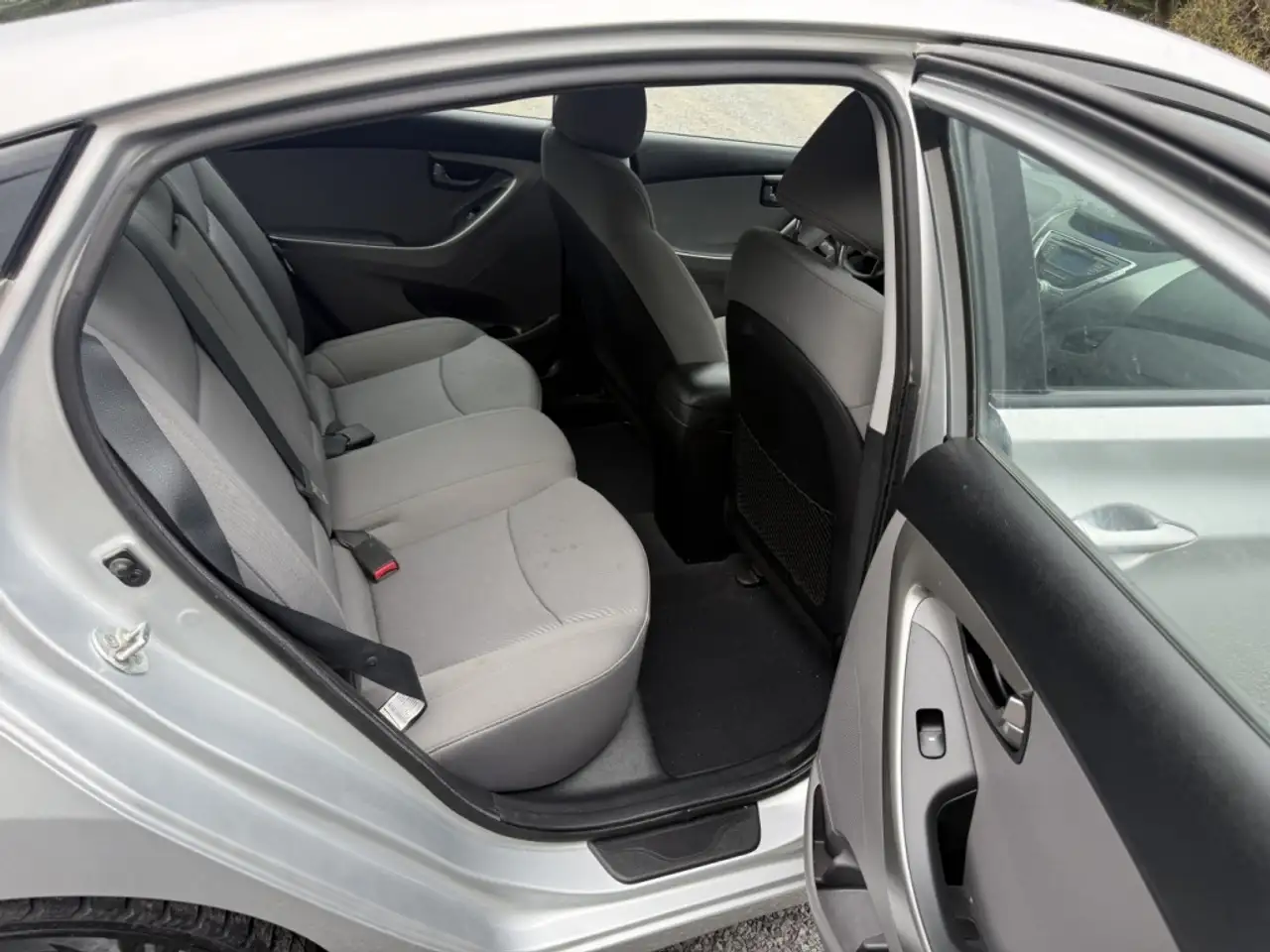 Hyundai ELANTRA fotografie Hyundai ELANTRA