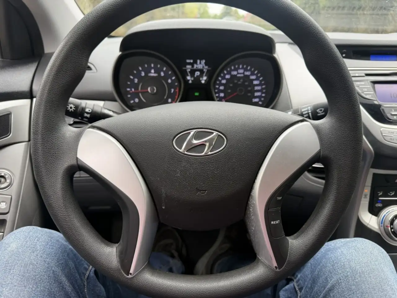Hyundai ELANTRA fotografie Hyundai ELANTRA