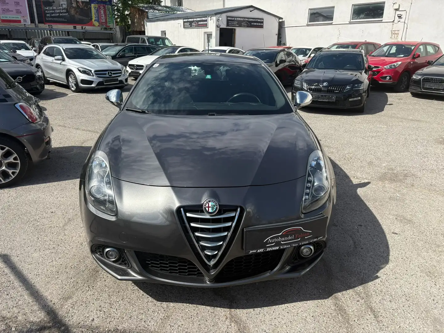 Alfa Romeo Giulietta Distinctive 1,4 TB neues PICKERL 05/2027 Parkhilfe Grau - 1