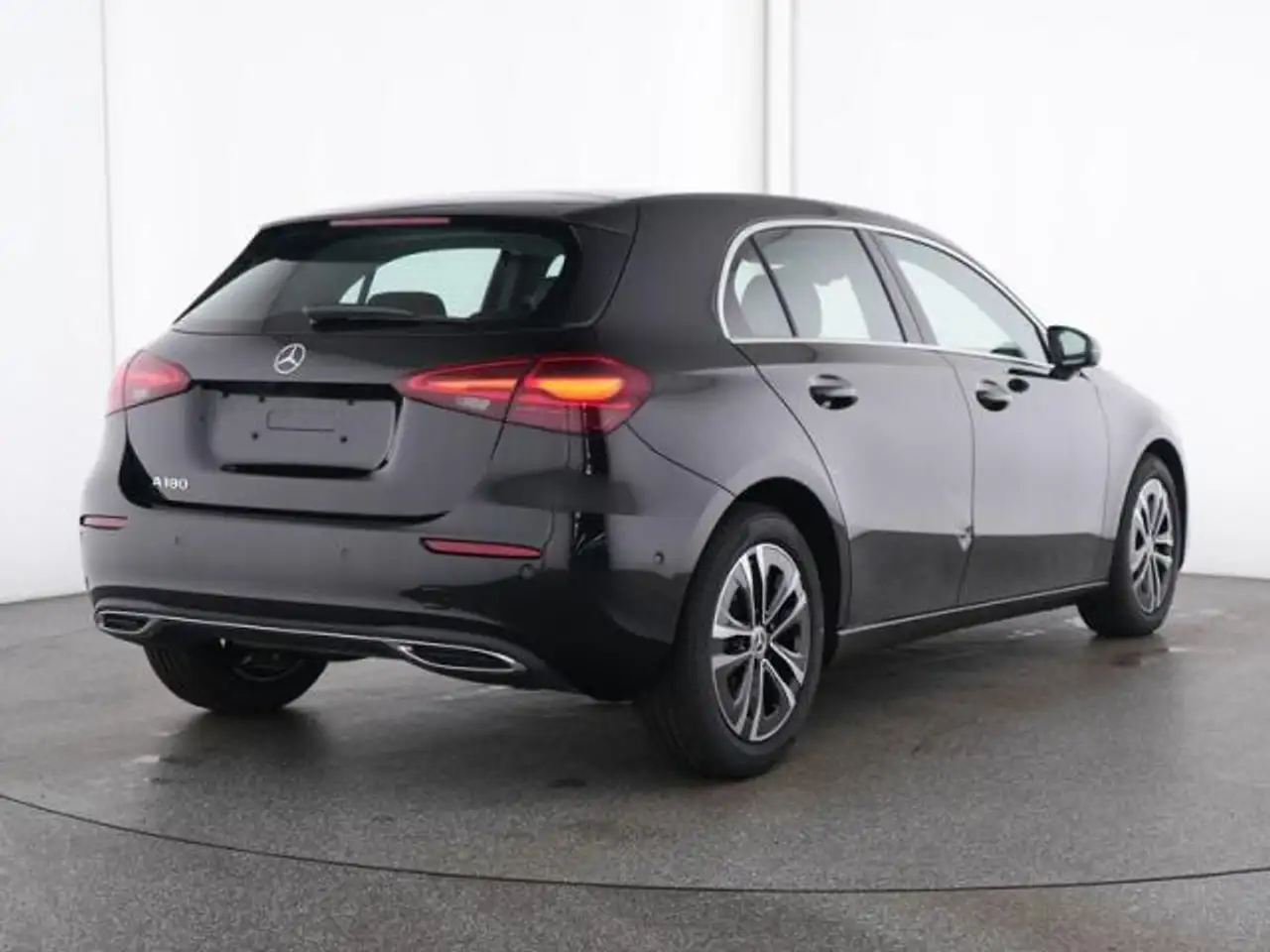 Mercedes-Benz A-Class Automatic Sport Plus MILD HYBRID, миниатюра 2