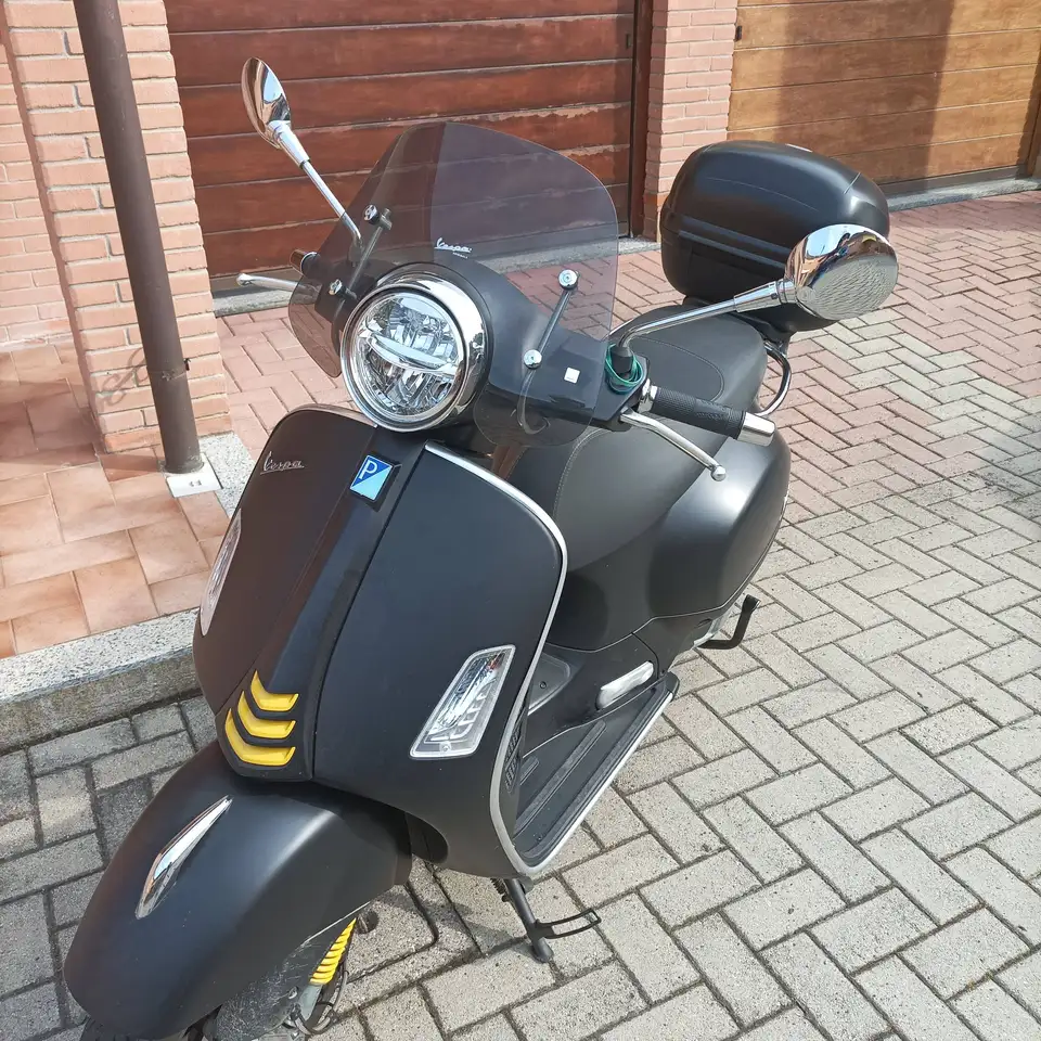Vespa GTS 300