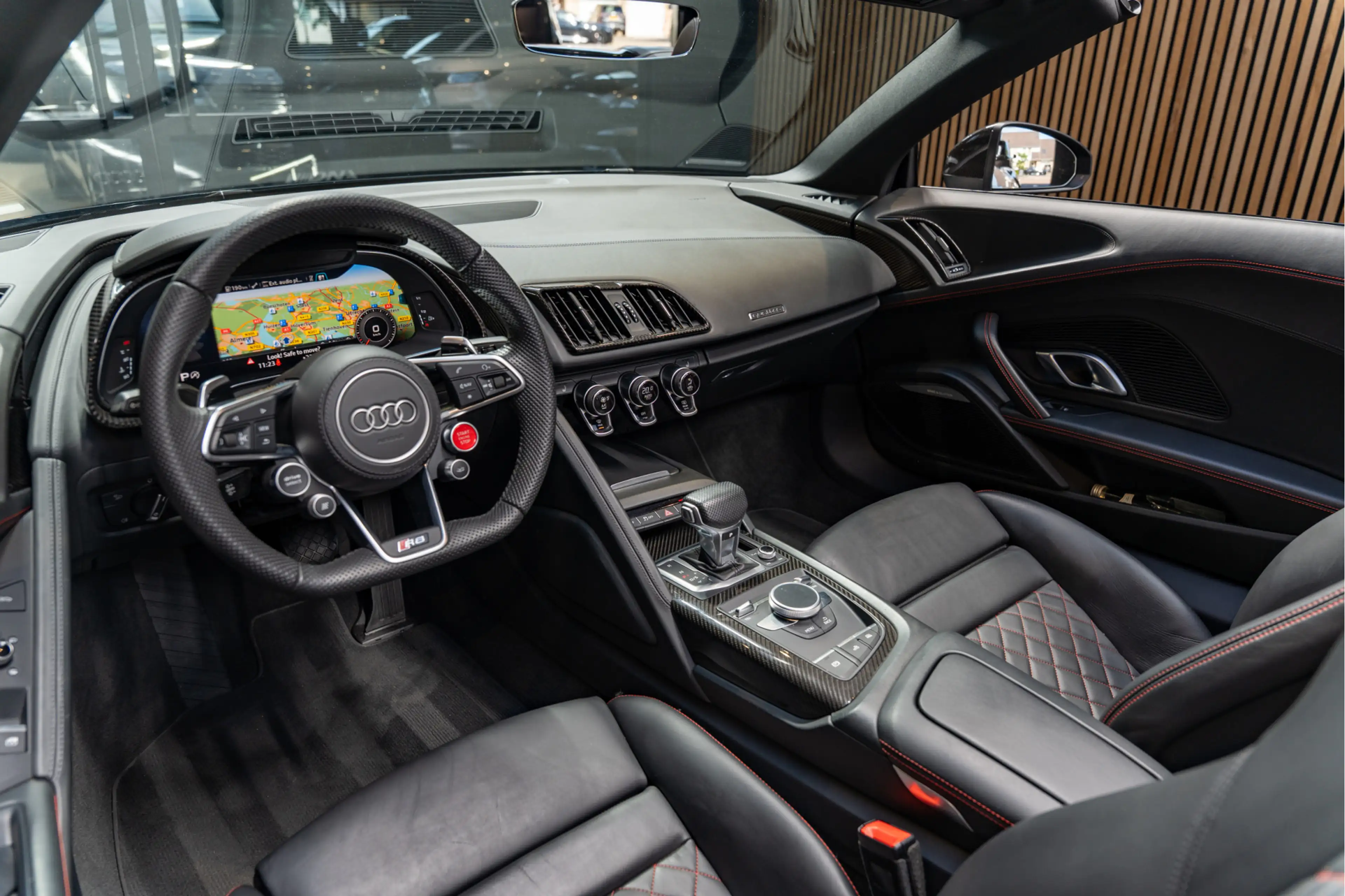 Audi R8 Spyder V10 Carbonpakket Keramisch 5.2 FSI quattro — photo 25