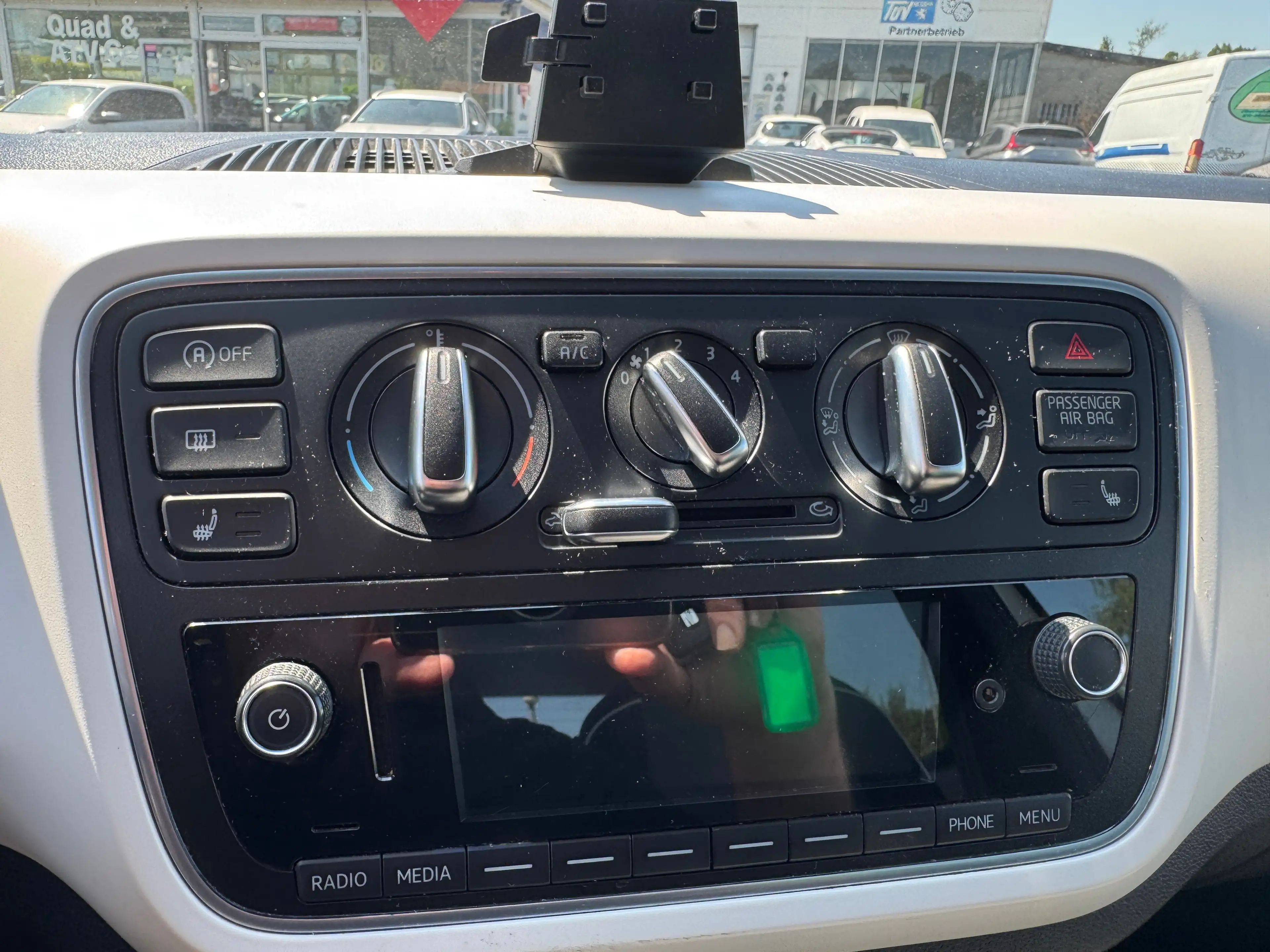 SEAT Mii 1.0 Chic — photo 10