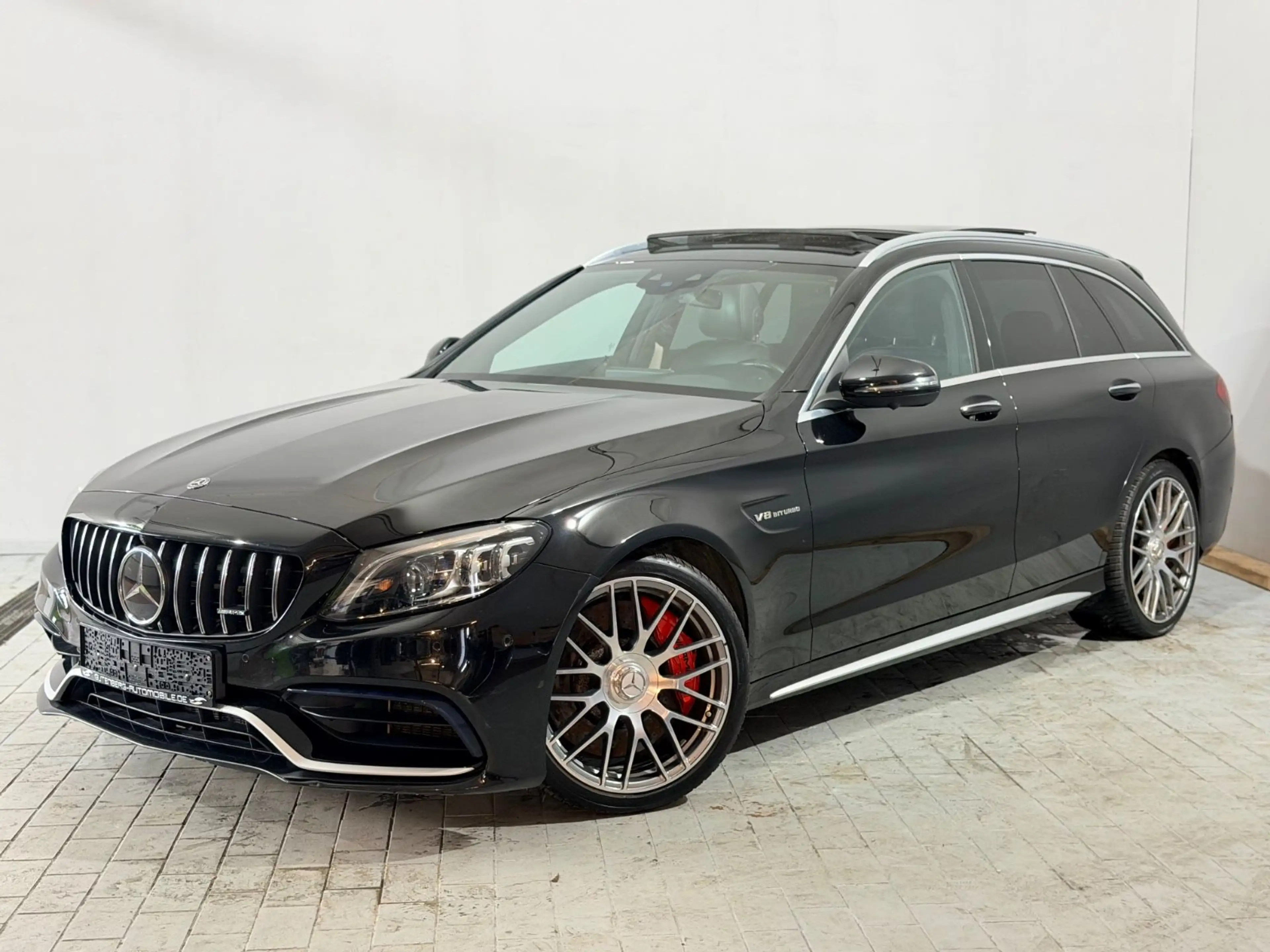 Mercedes-Benz C 63 AMG C63 S AMG Pano Burmester Head Up 1.Hand — photo 2