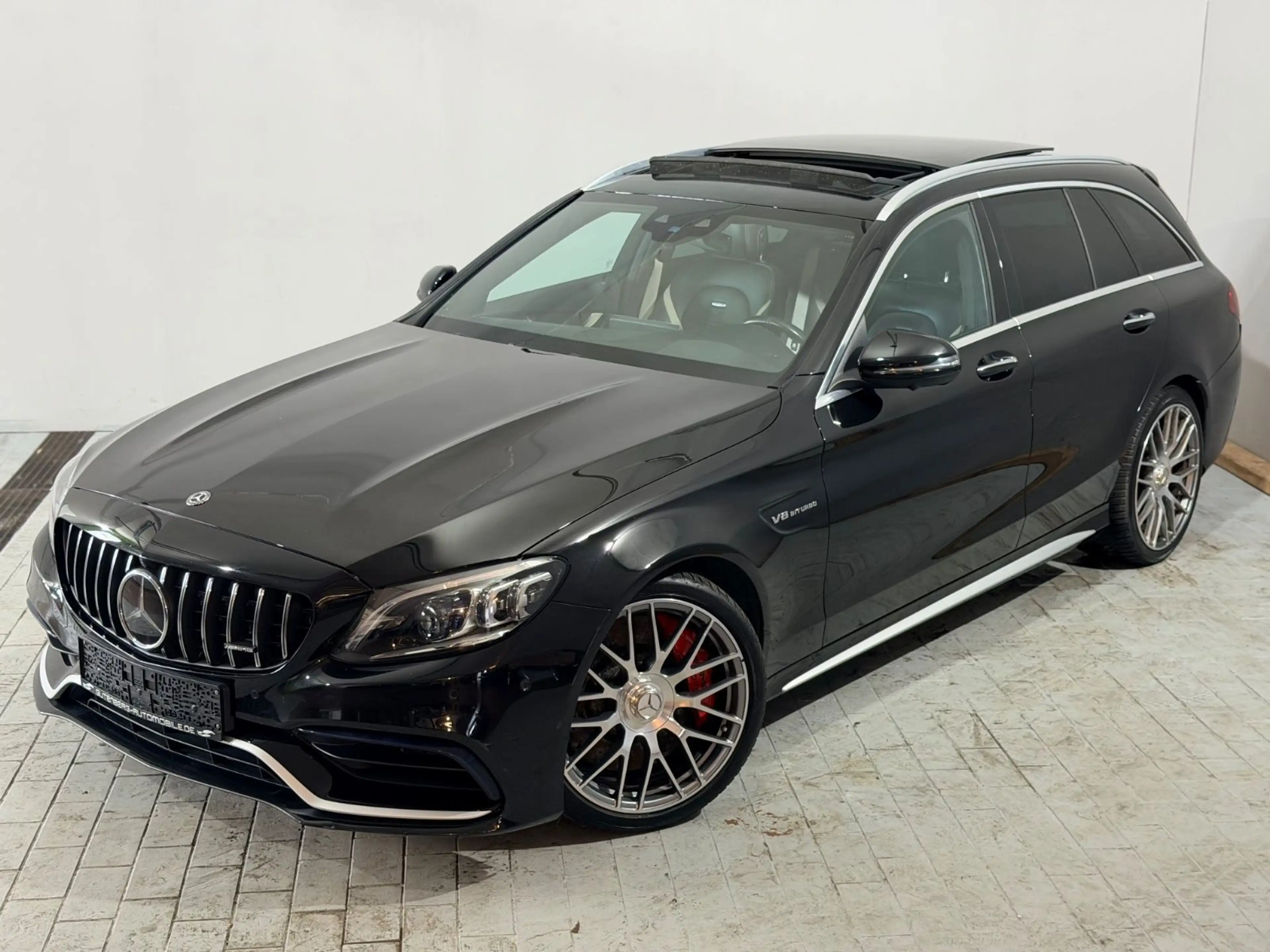 Mercedes-Benz C 63 AMG C63 S AMG Pano Burmester Head Up 1.Hand — photo 3