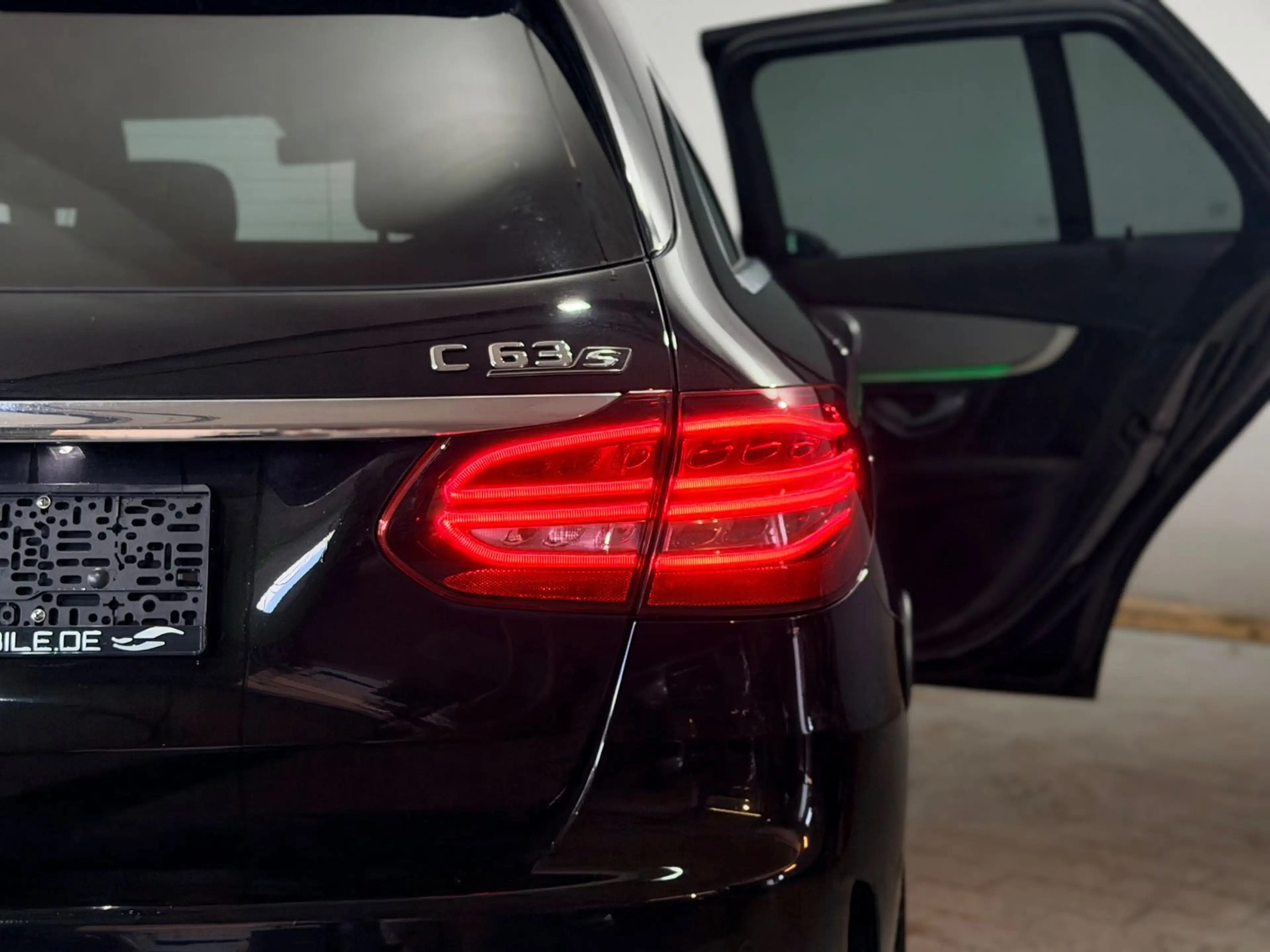 Mercedes-Benz C 63 AMG C63 S AMG Pano Burmester Head Up 1.Hand — photo 13