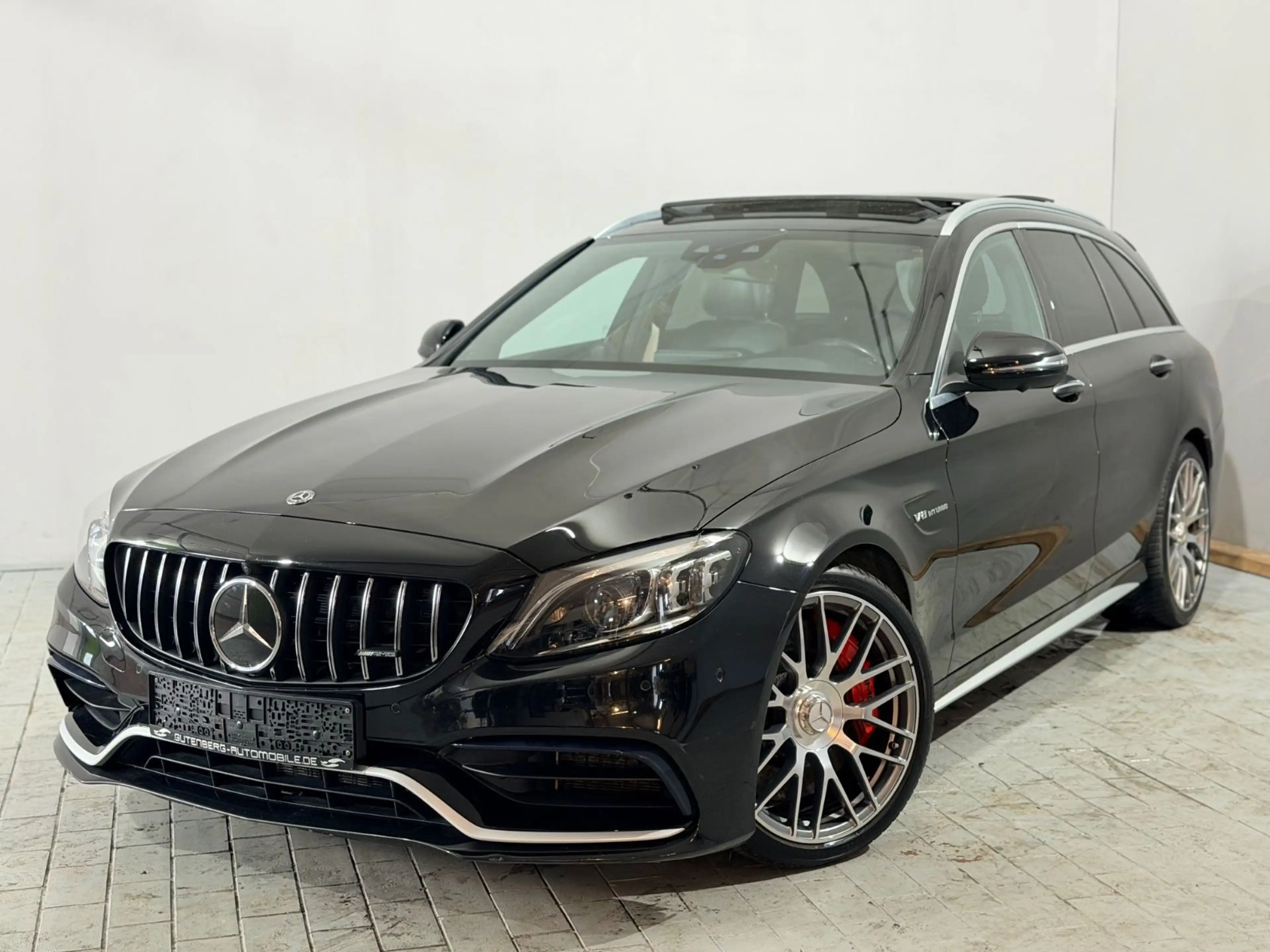 Mercedes-Benz C 63 AMG C63 S AMG Pano Burmester Head Up 1.Hand