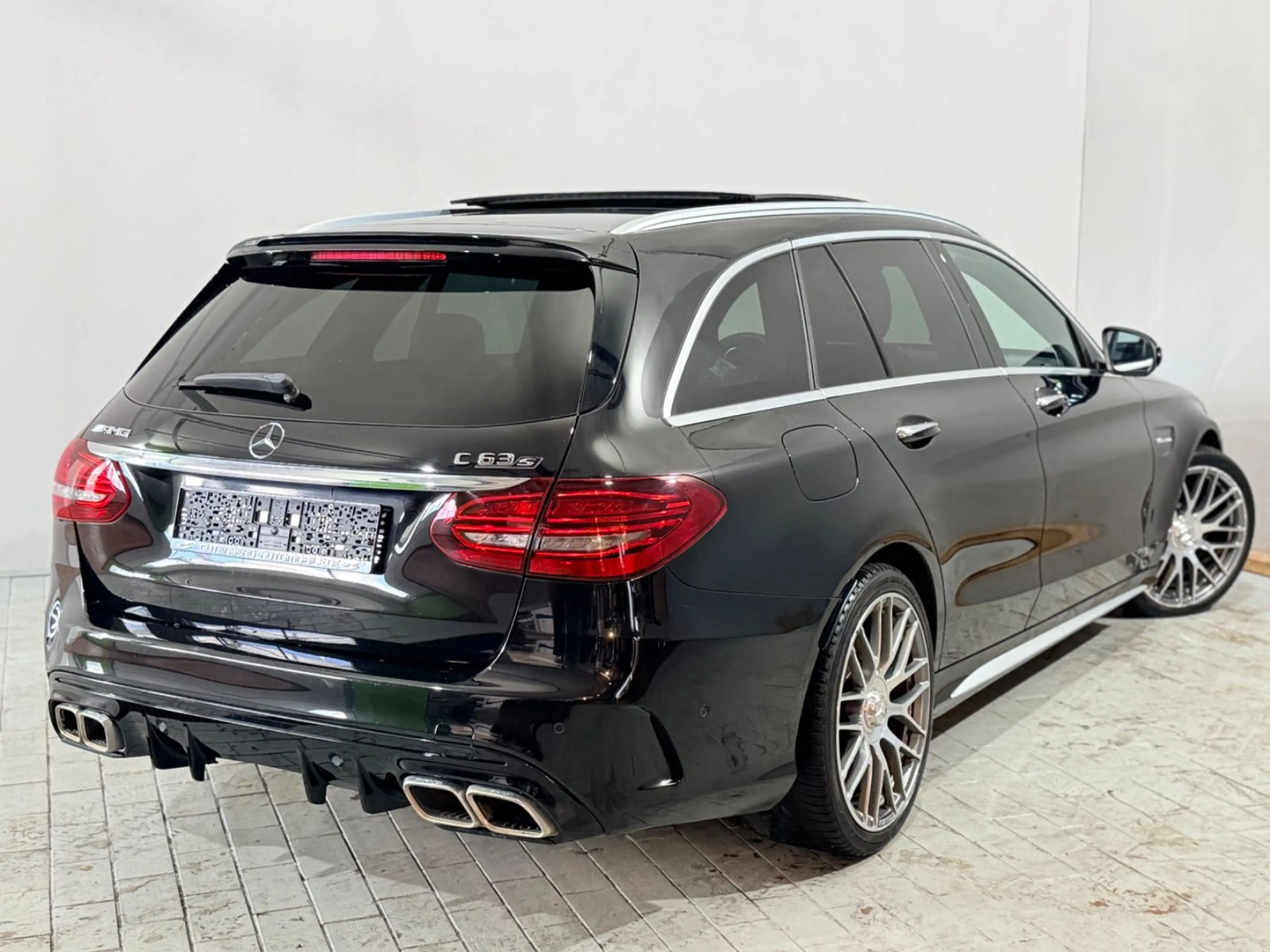 Mercedes-Benz C 63 AMG C63 S AMG Pano Burmester Head Up 1.Hand — photo 9
