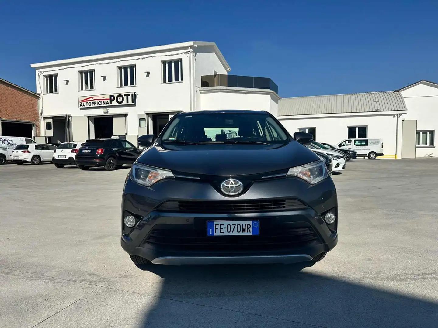 Toyota RAV 4 RAV4 2.0 D-4D 2WD Lounge Gris - 2